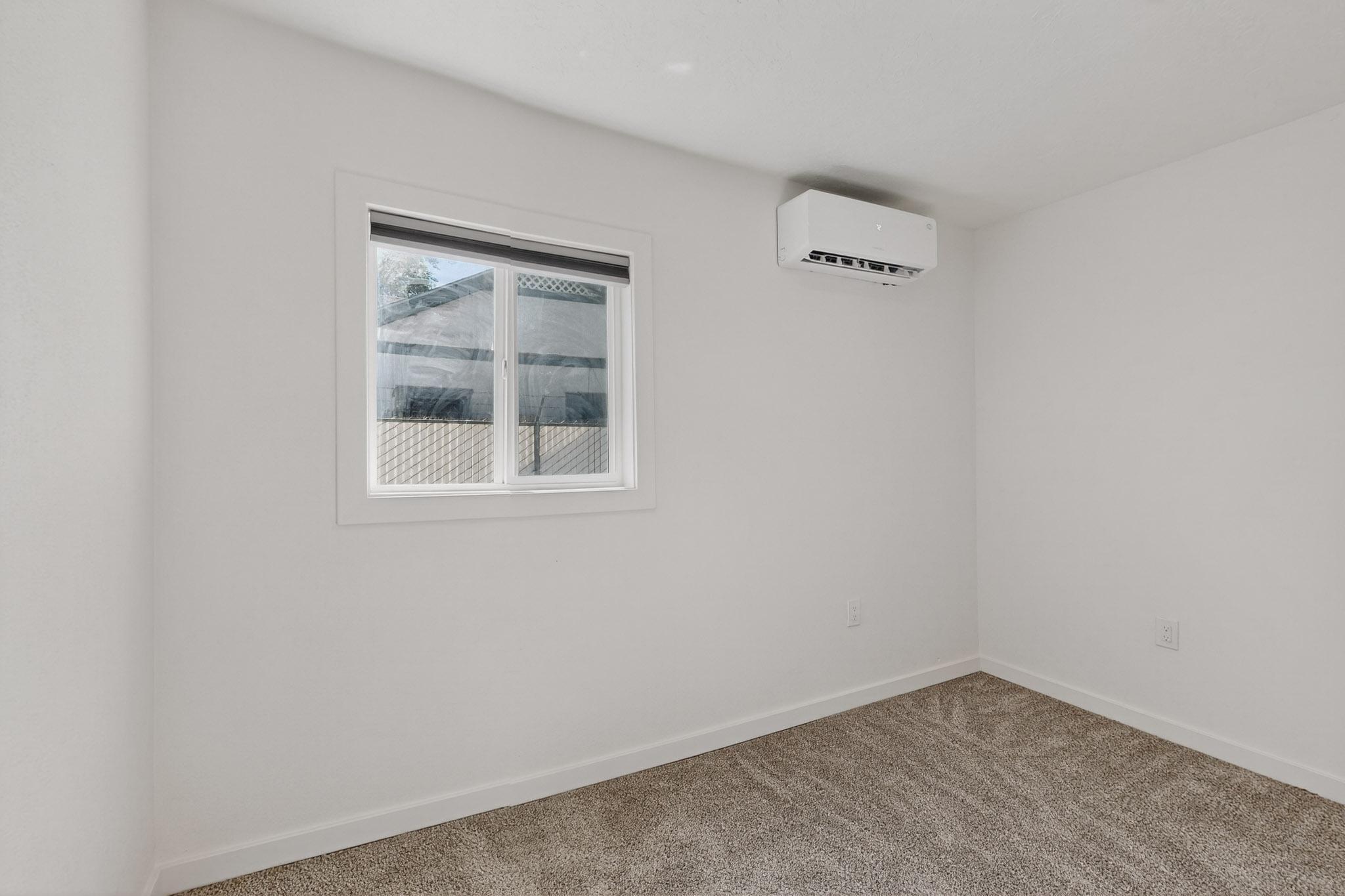 116 STANFORD Drive SE