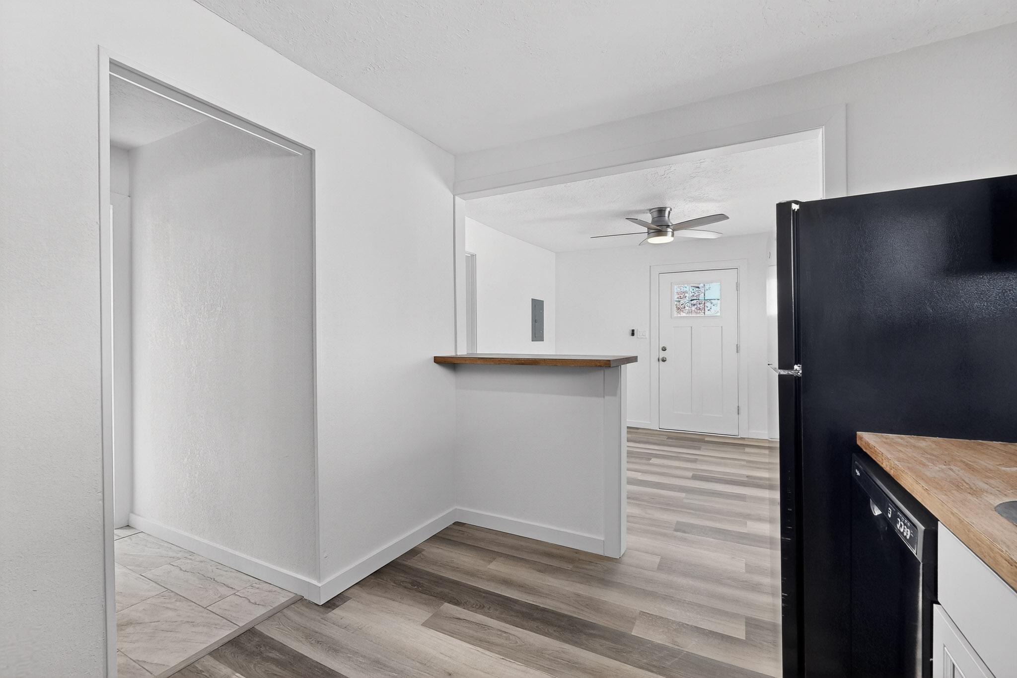 116 STANFORD Drive SE