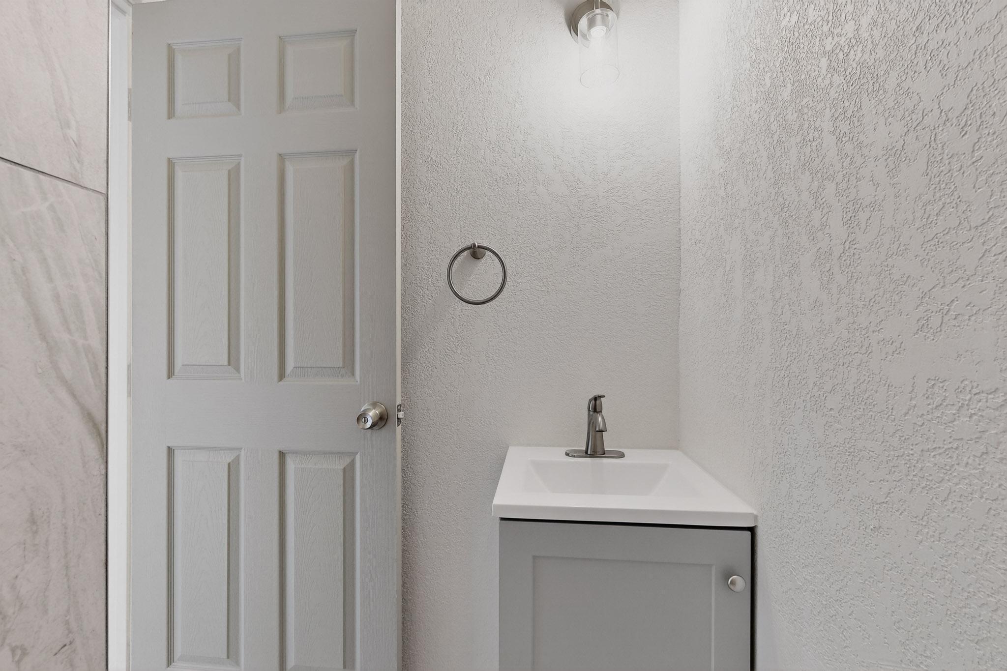 116 STANFORD Drive SE