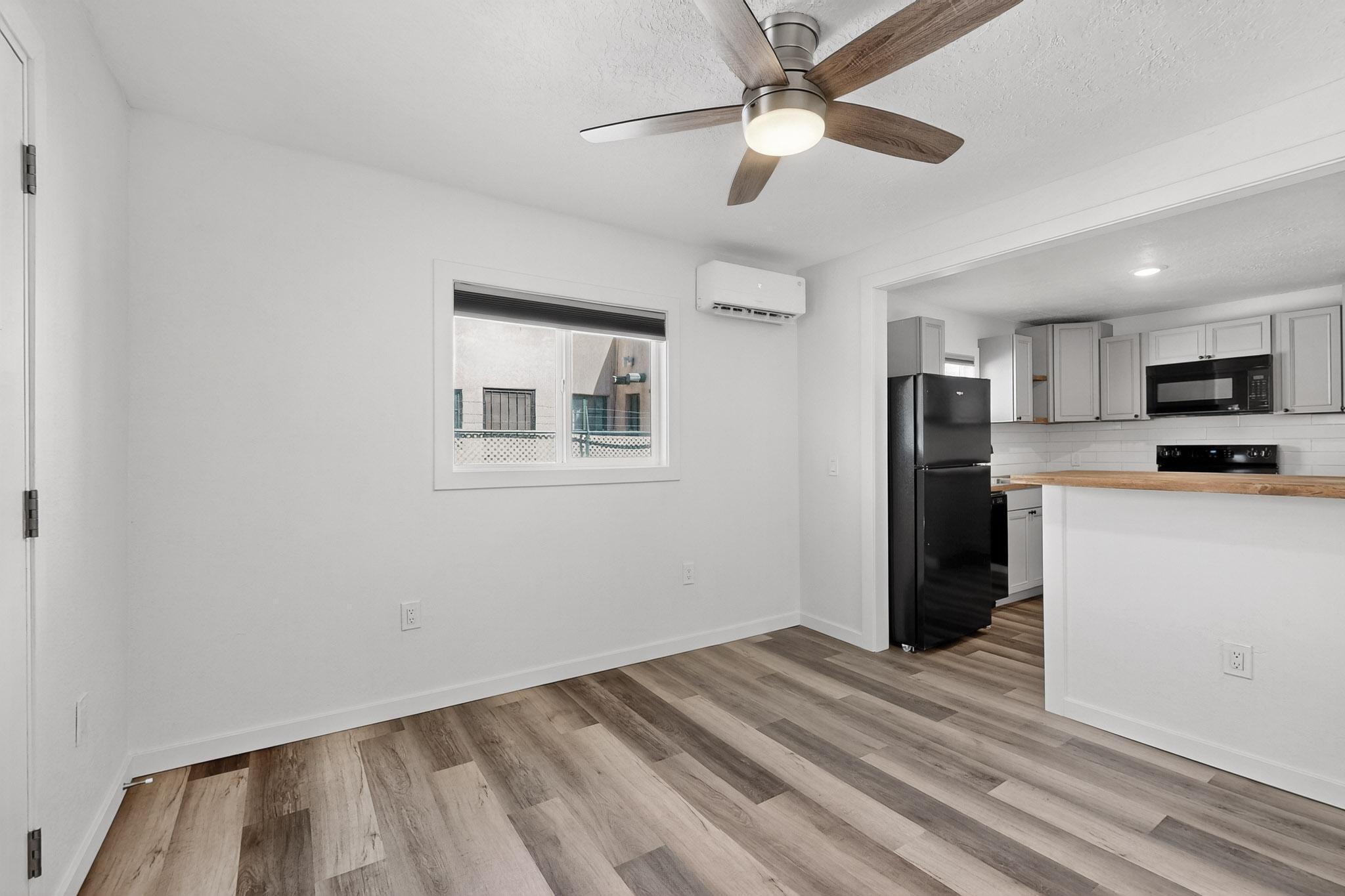 116 STANFORD Drive SE