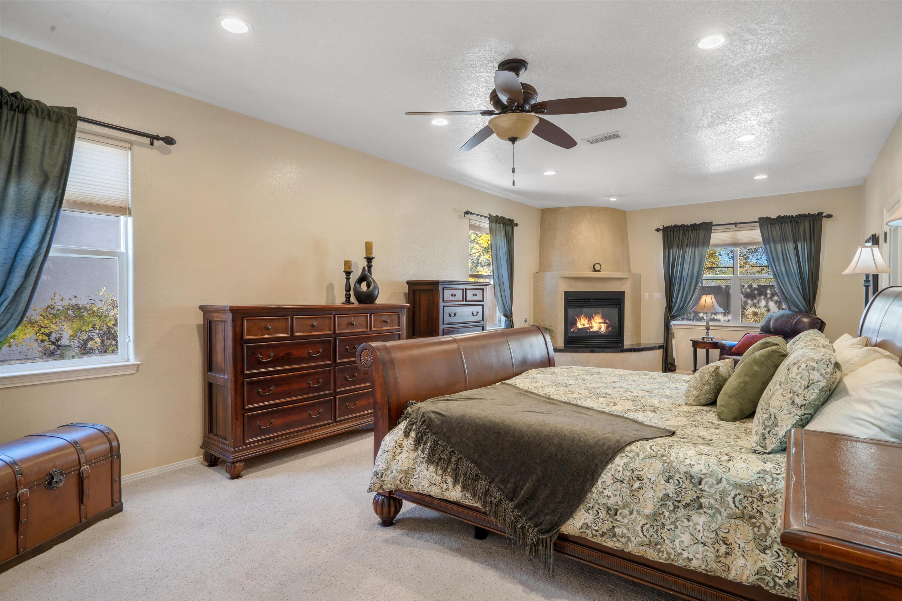 2531 Bosque Entrada Trail NW