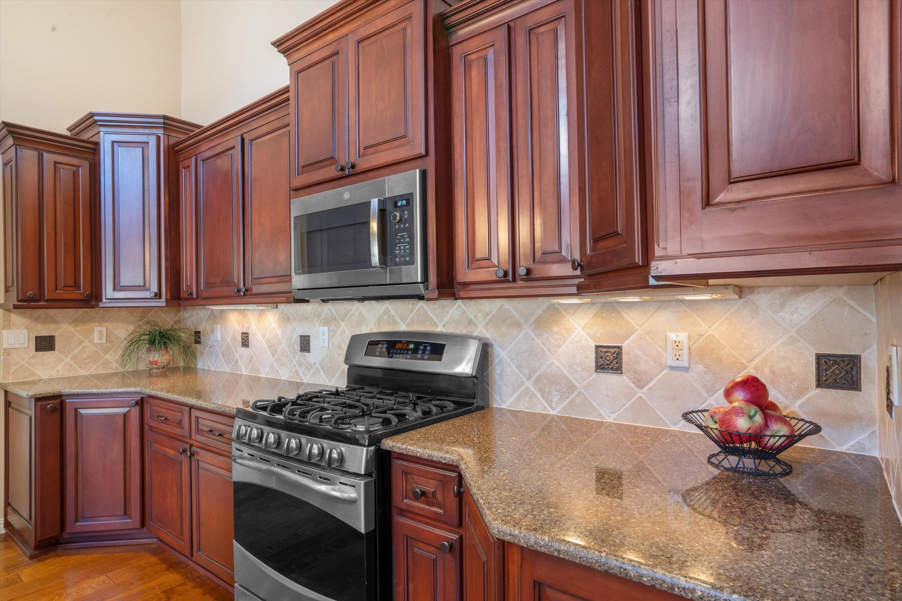 2531 Bosque Entrada Trail NW