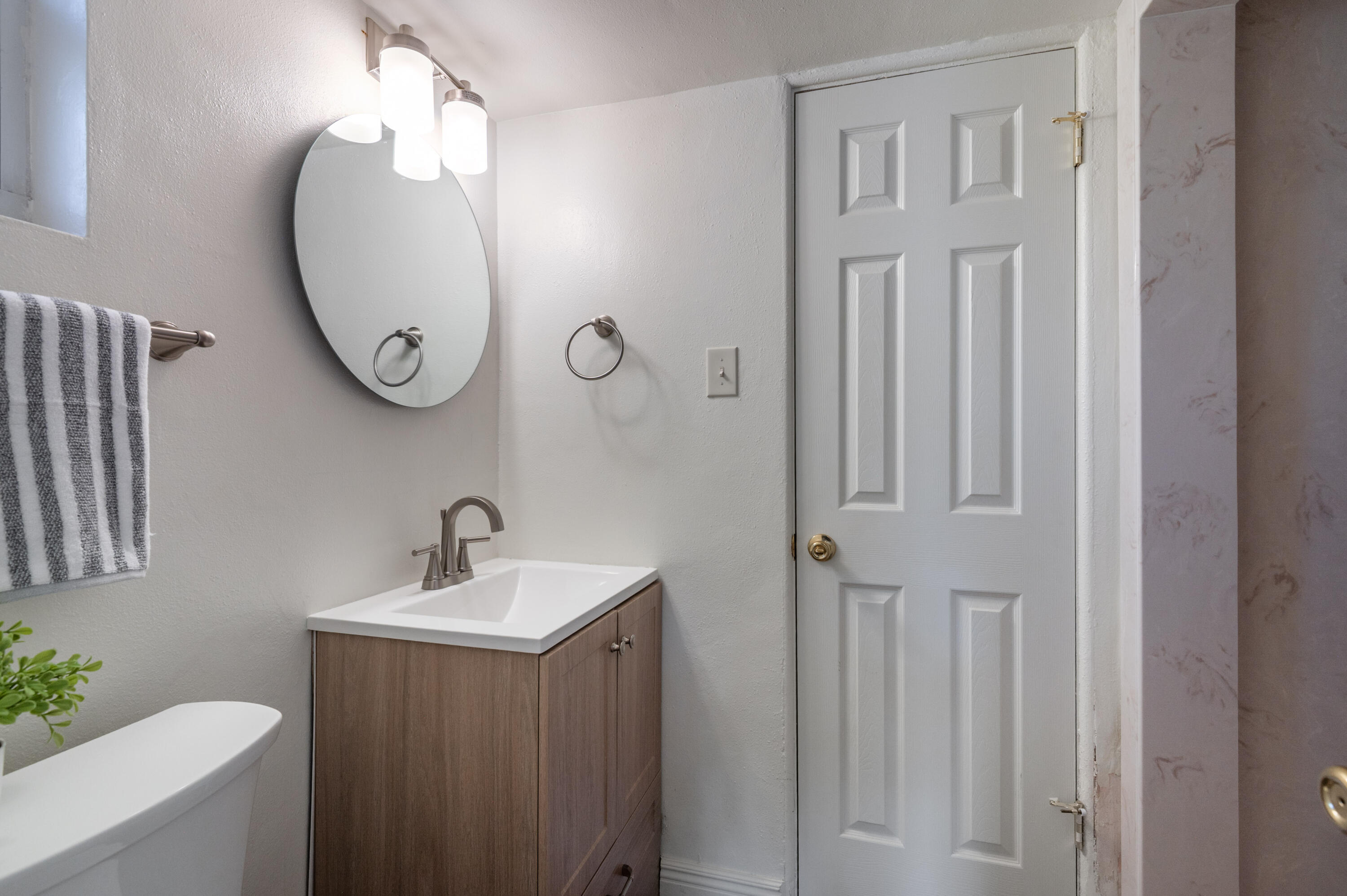 7902 Morrow Avenue NE