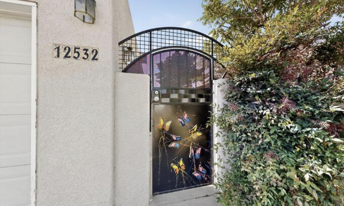 12532 Singing Arrow Avenue SE