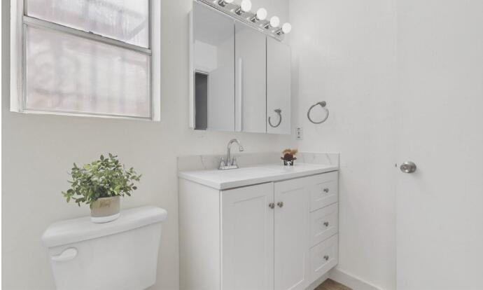 12532 Singing Arrow Avenue SE