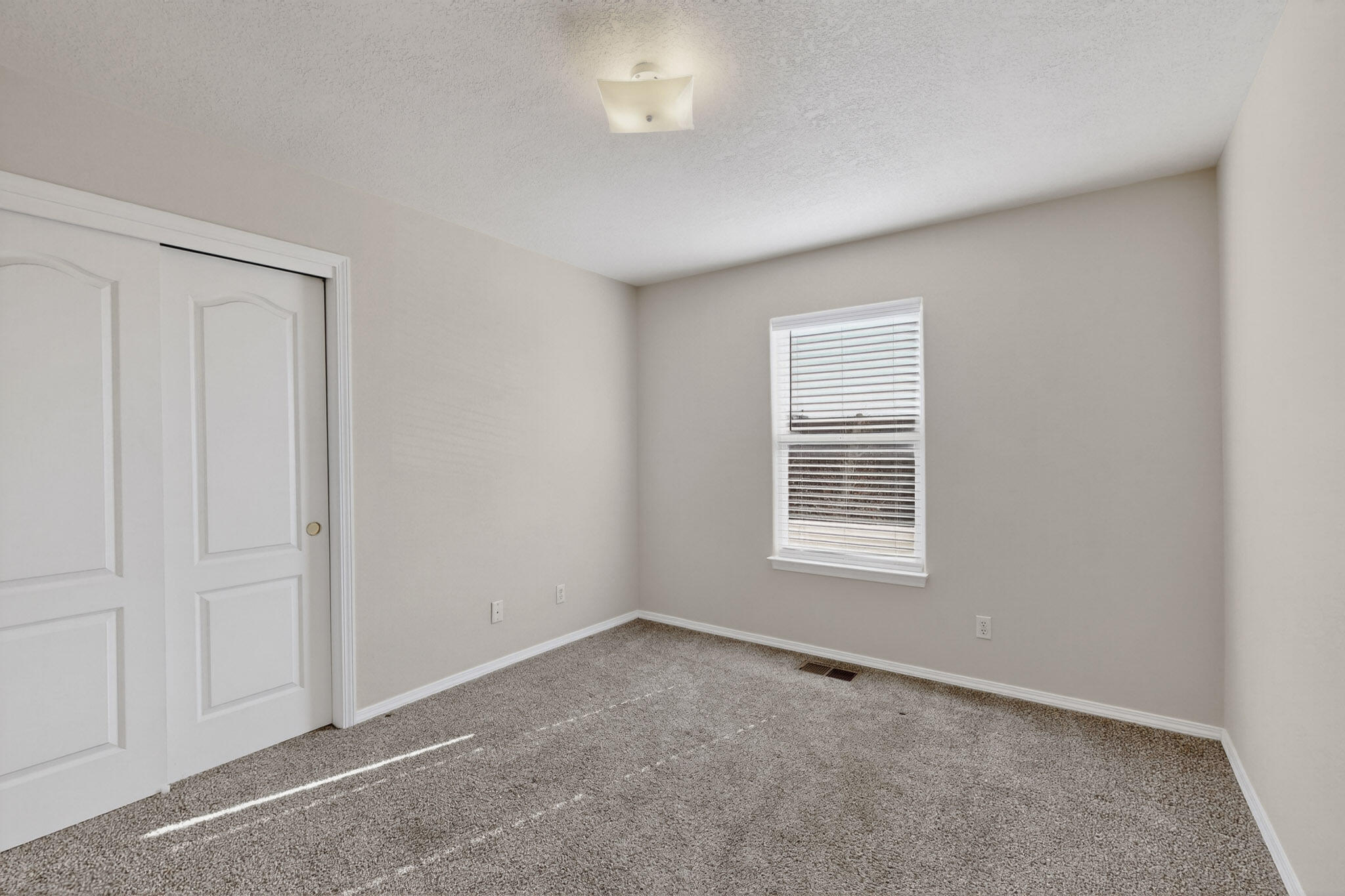 4225 High Mesa Road SE