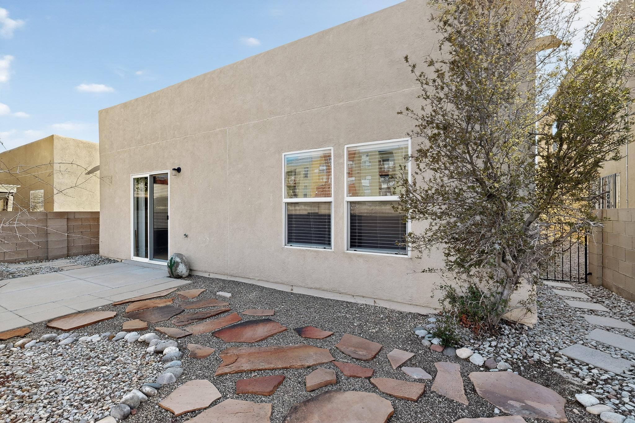 4225 High Mesa Road SE