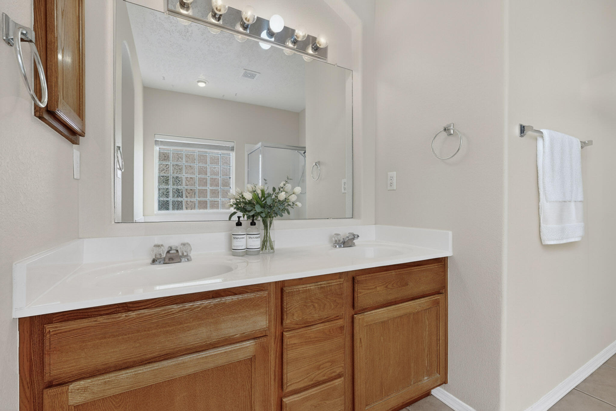 4225 High Mesa Road SE