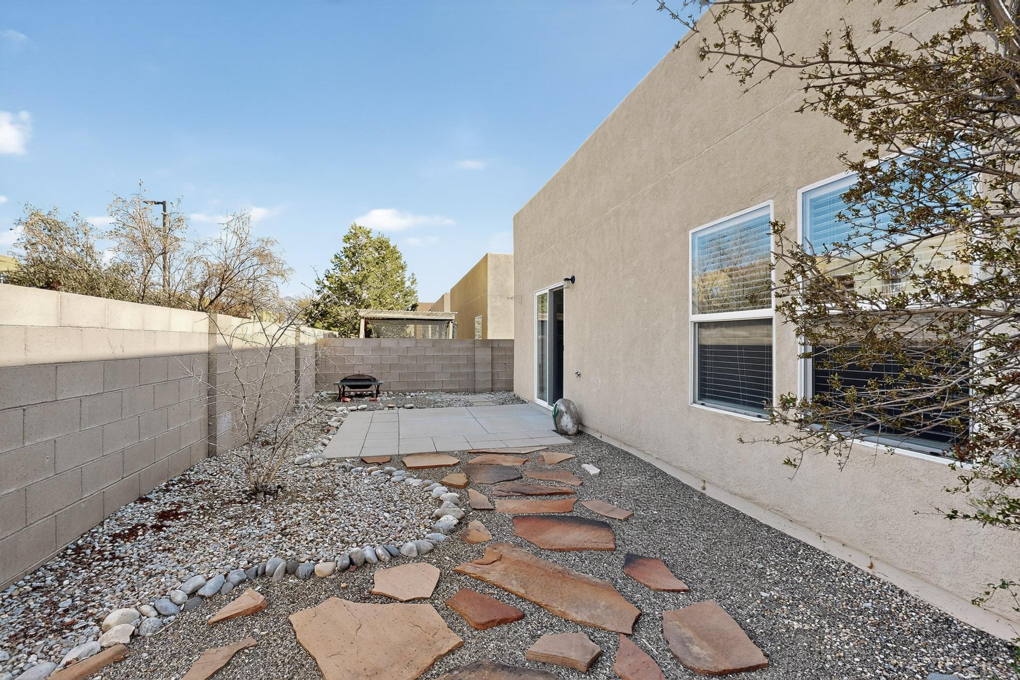 4225 High Mesa Road SE