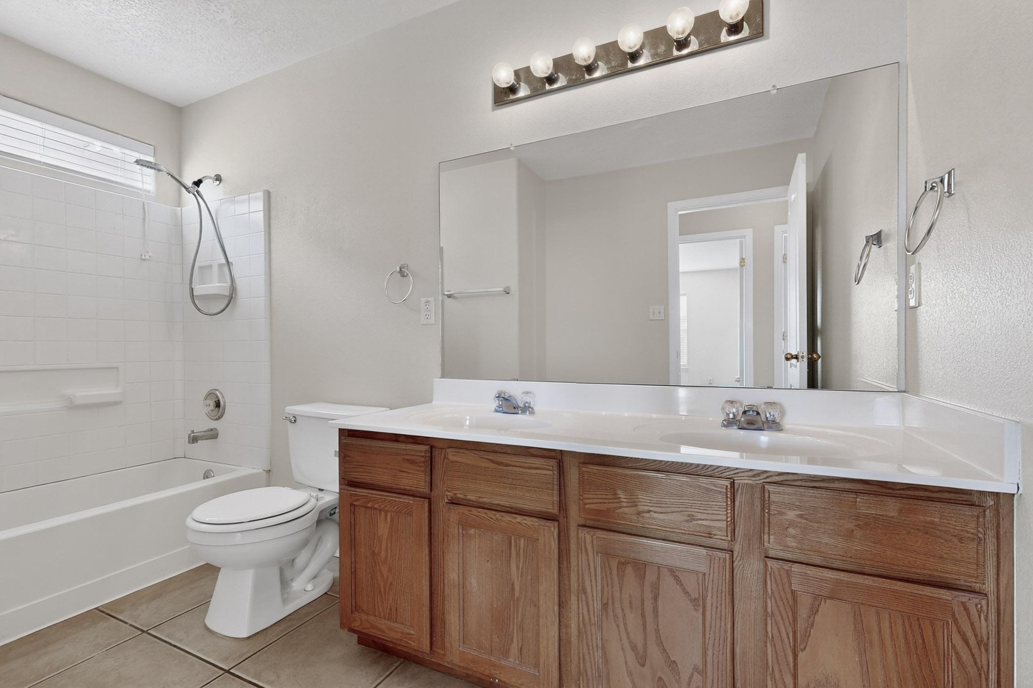 4225 High Mesa Road SE