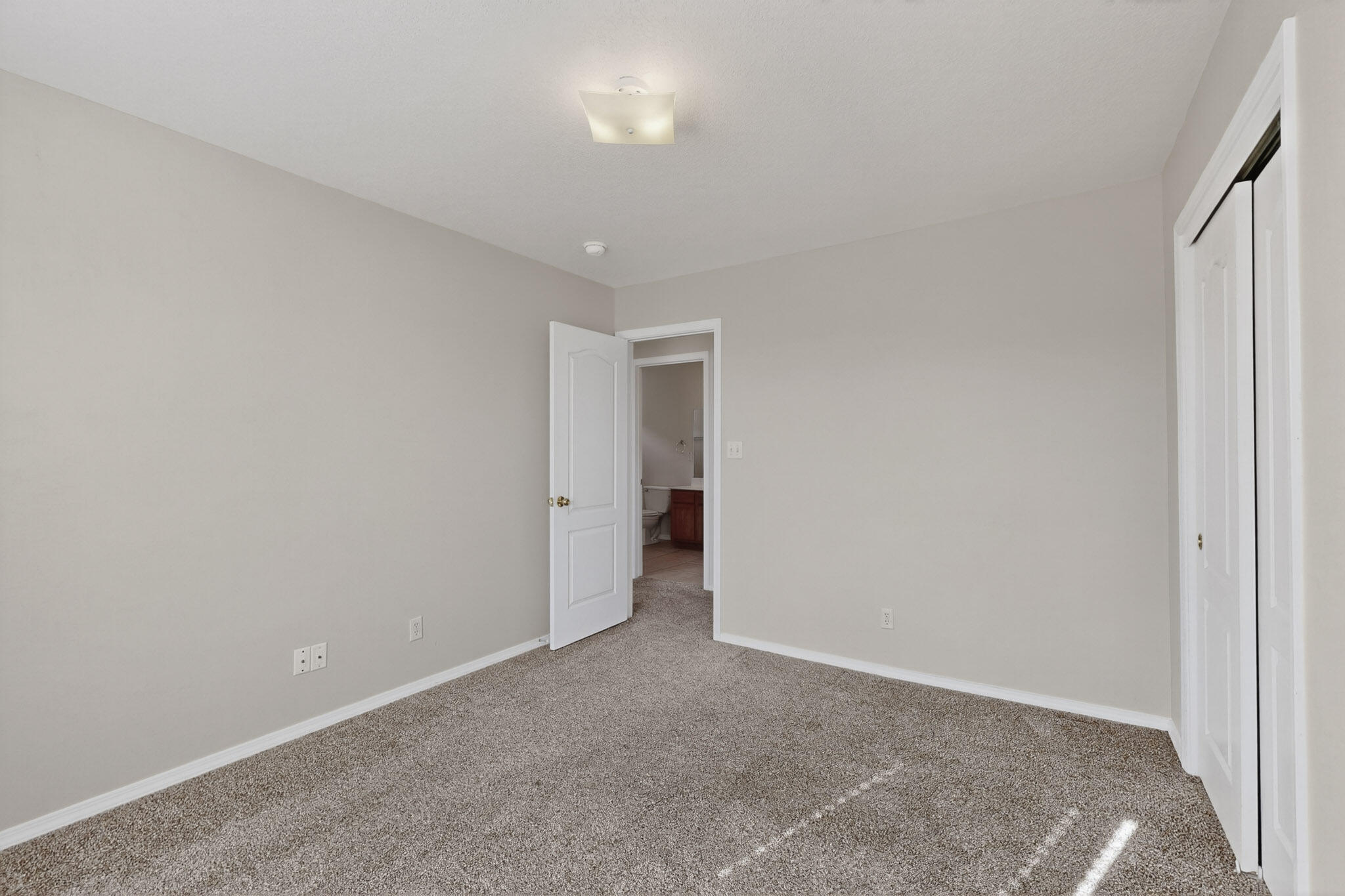 4225 High Mesa Road SE