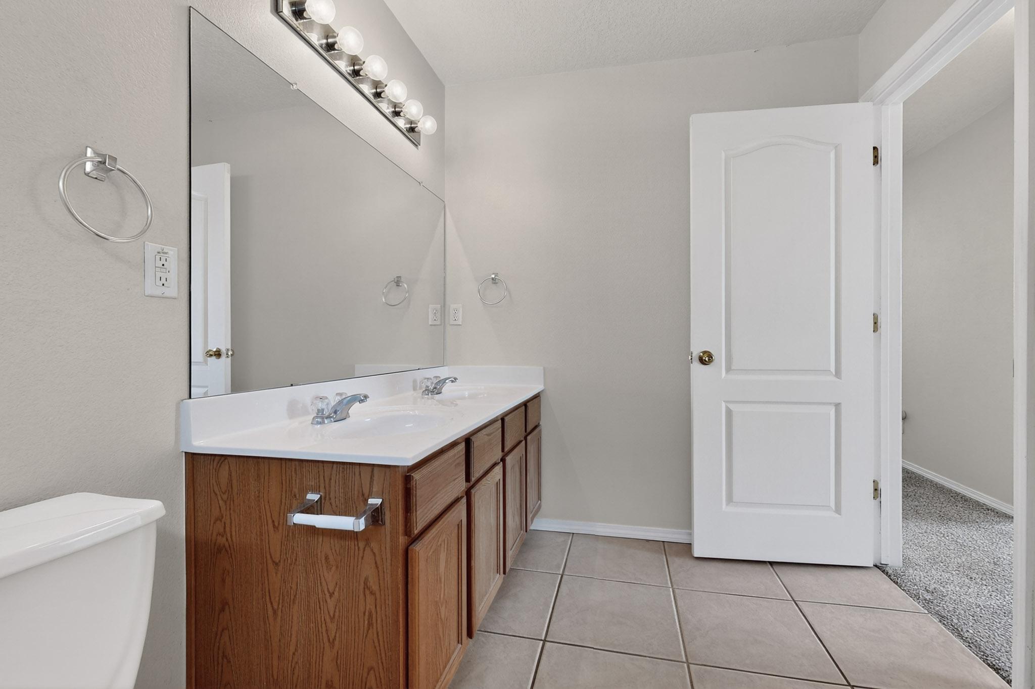 4225 High Mesa Road SE