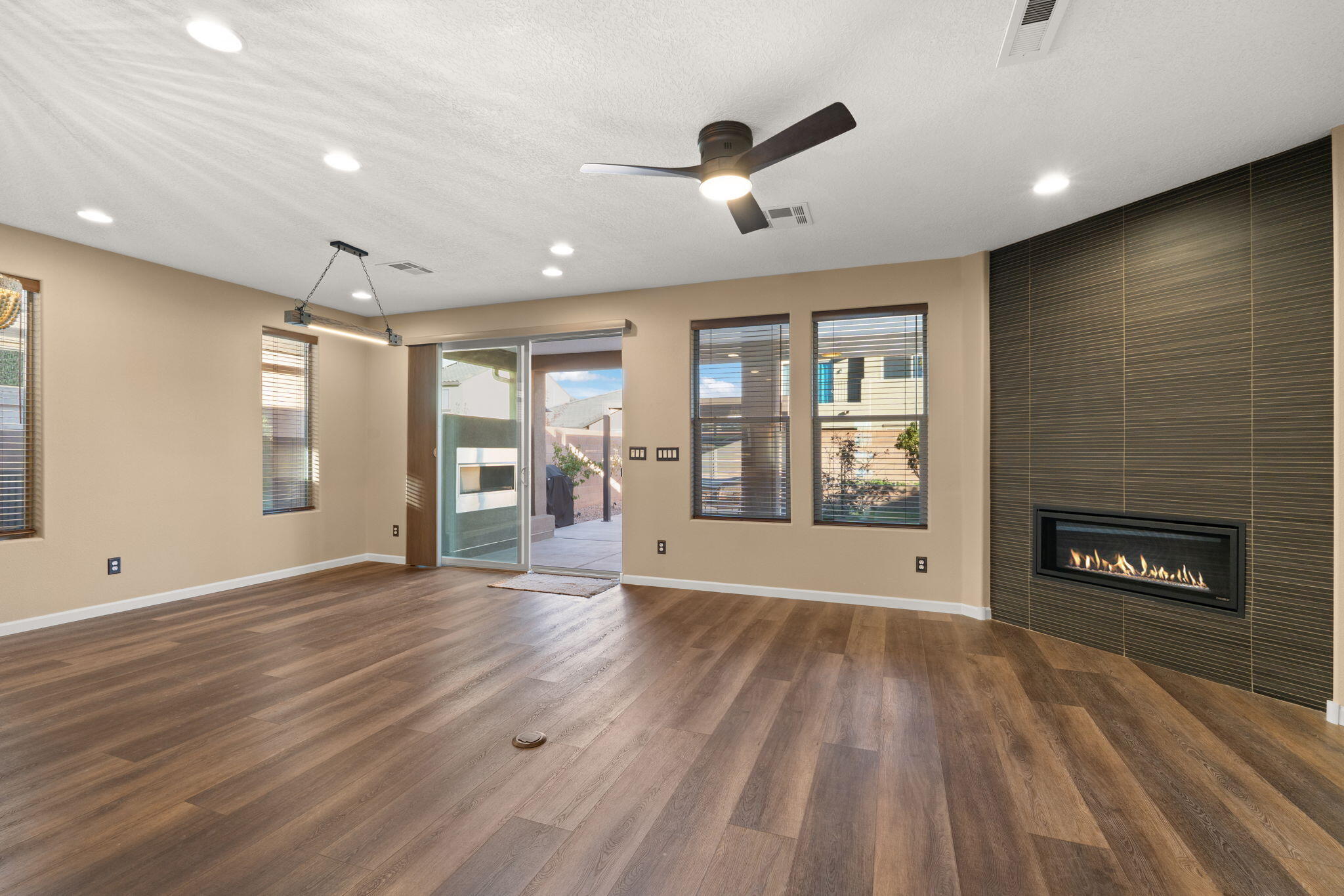 6028 Hardin Drive SE