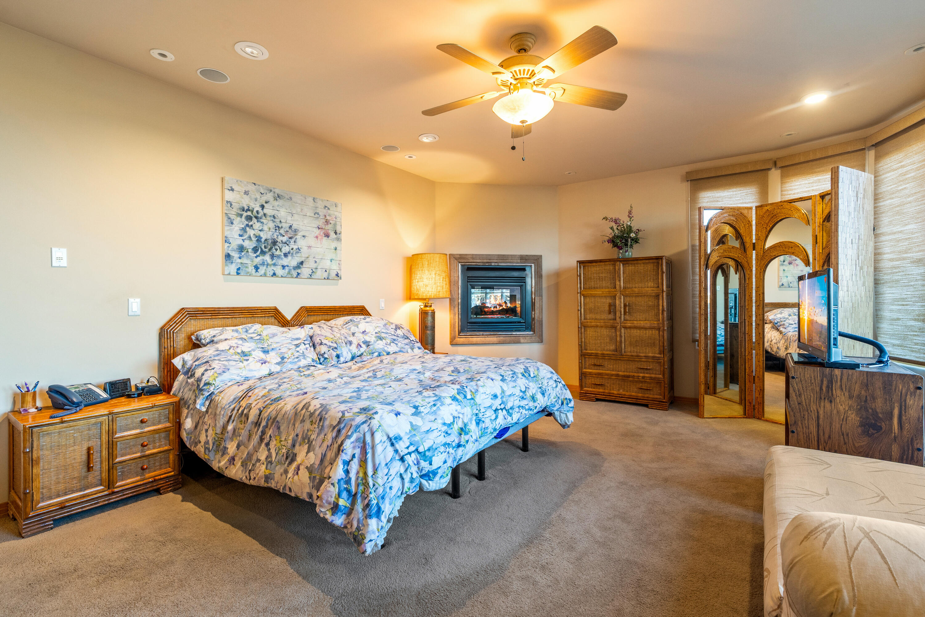 4008 Silvery Minnow Place NW