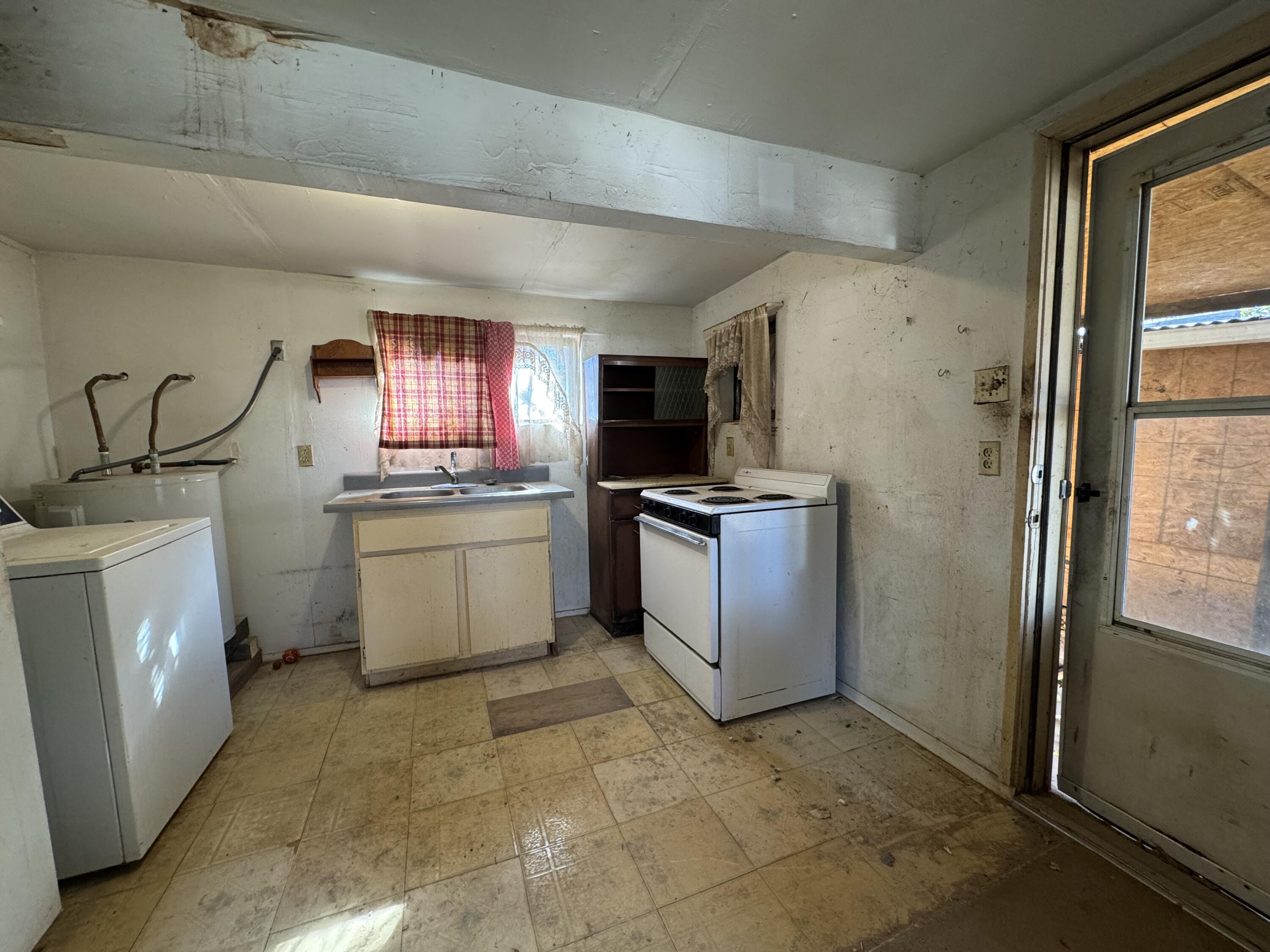 4003/4005 Sheldon Street Street SE