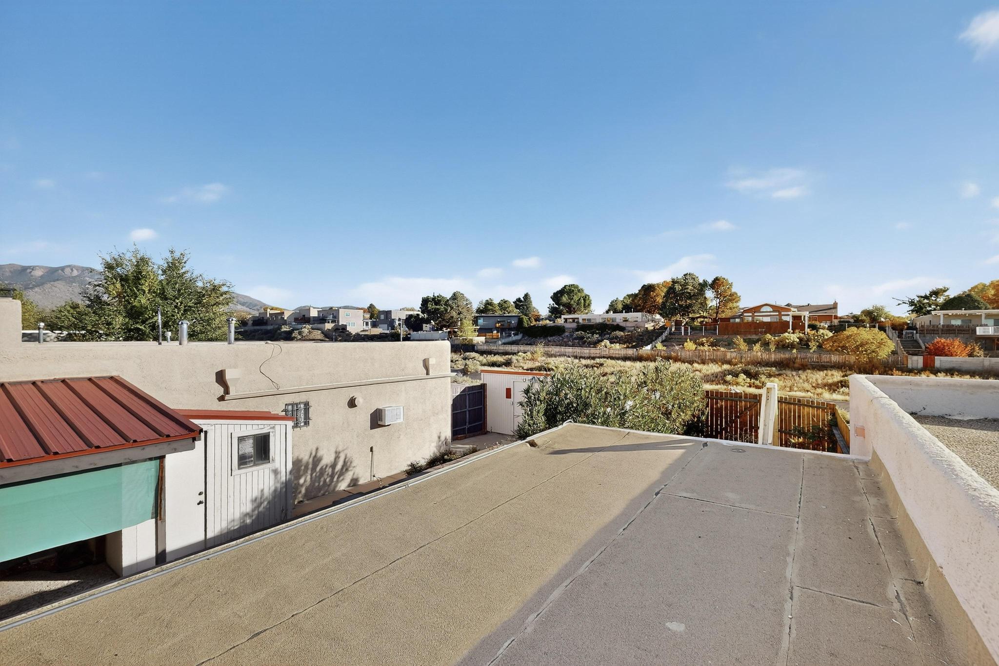 8906 CHAMBERS Place NE