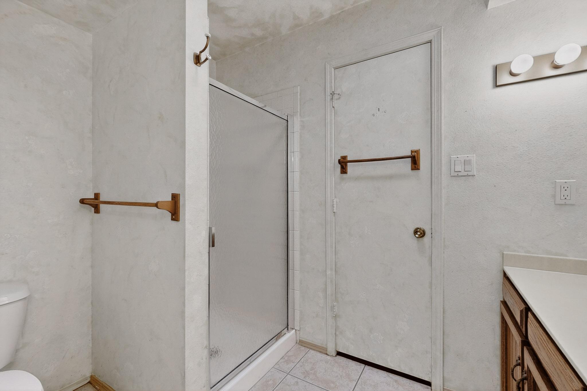 8906 CHAMBERS Place NE