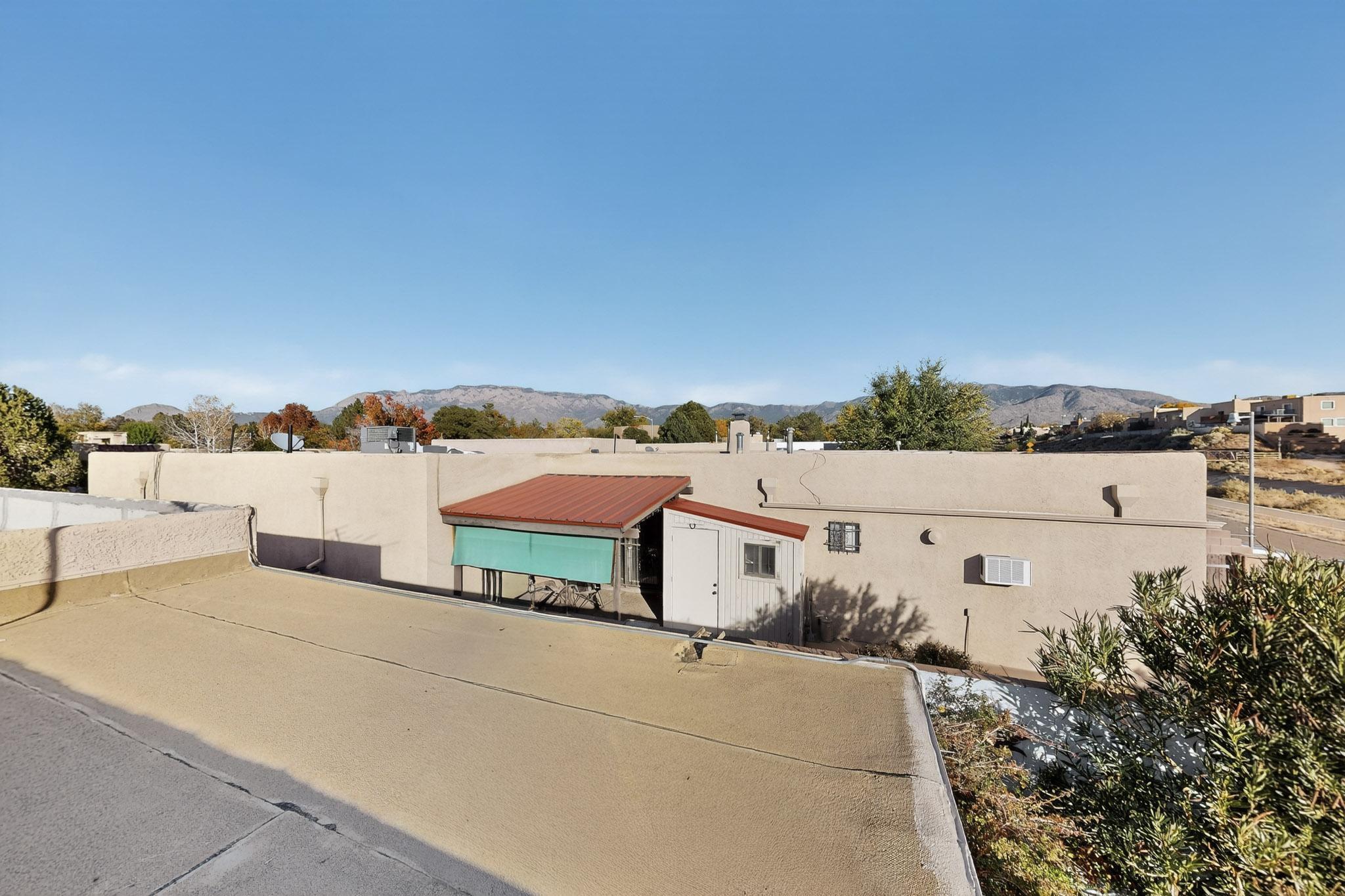 8906 CHAMBERS Place NE