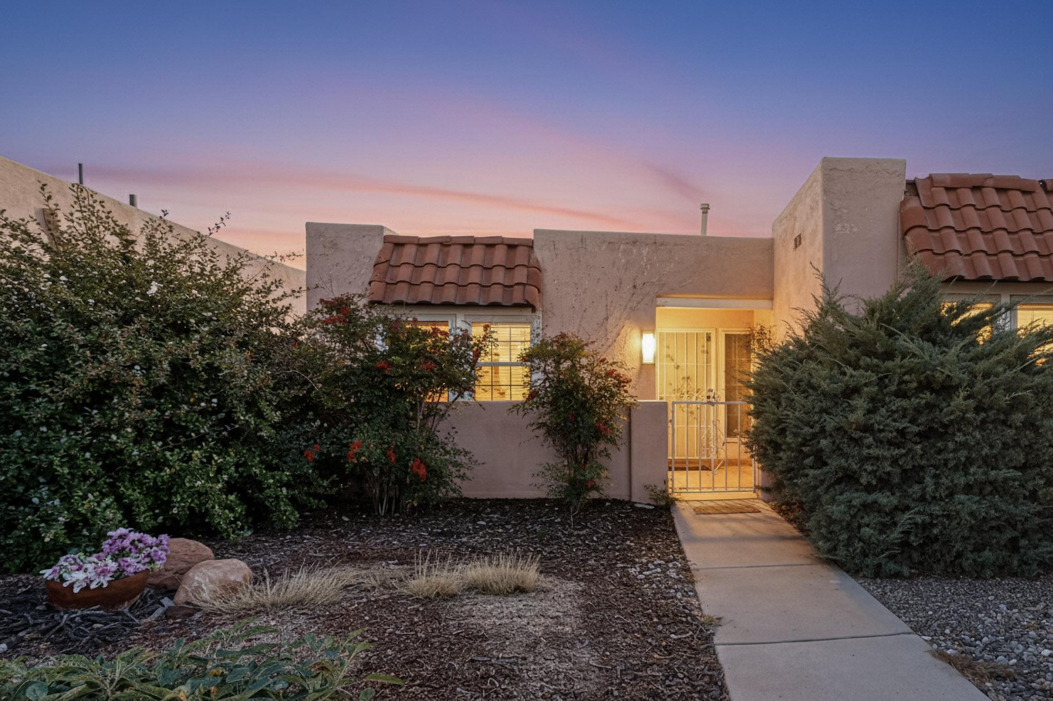 8906 CHAMBERS Place NE