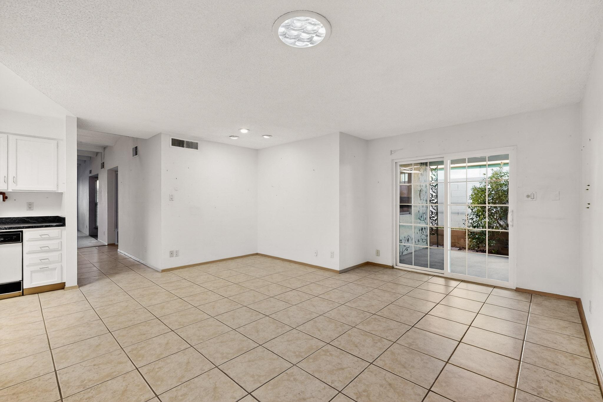 8906 CHAMBERS Place NE