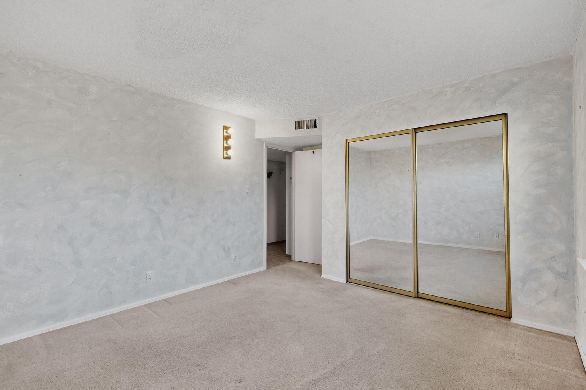 8906 CHAMBERS Place NE