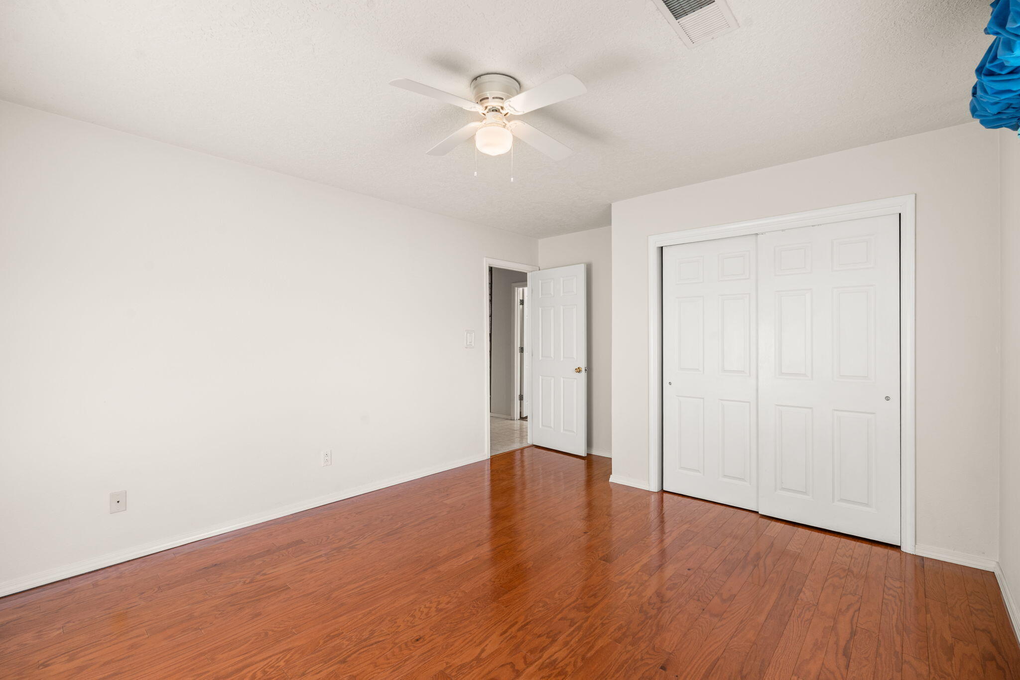 2233 Julie Avenue SW