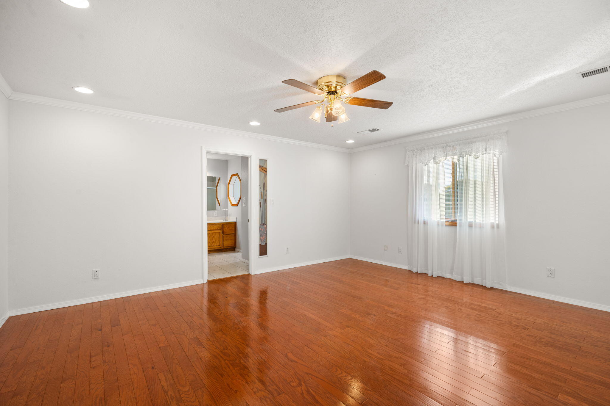 2233 Julie Avenue SW