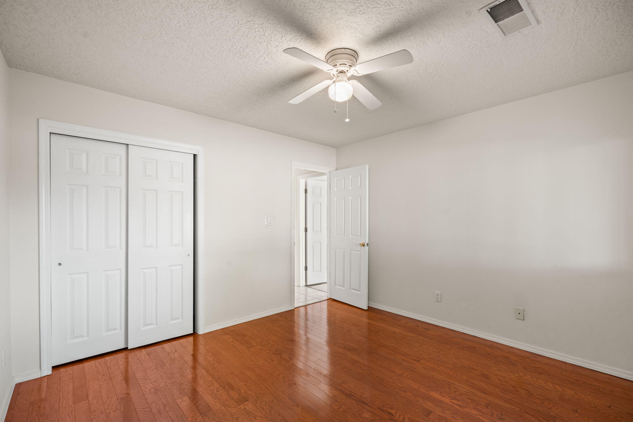 2233 Julie Avenue SW