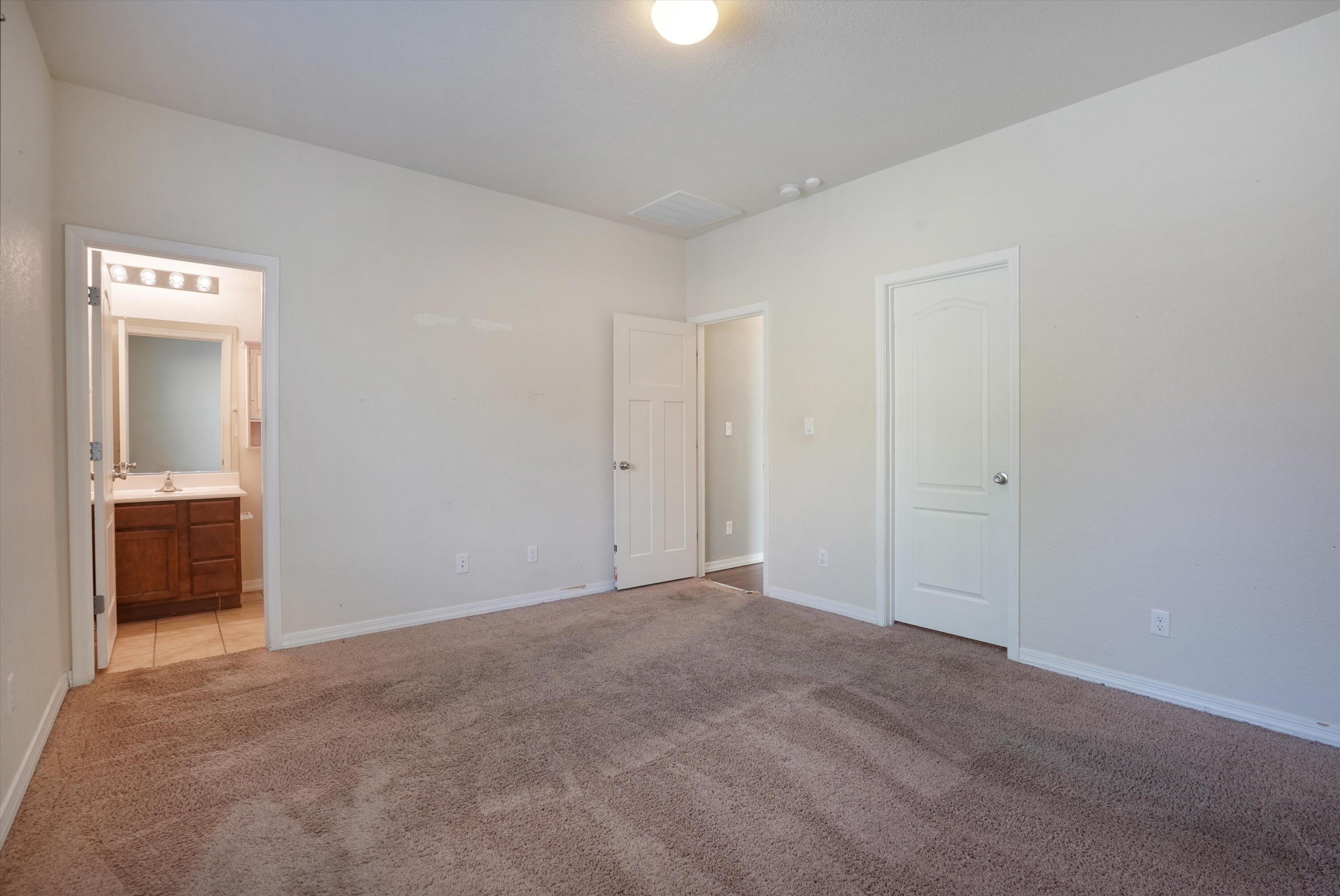 1709 Chisholm Trail NE