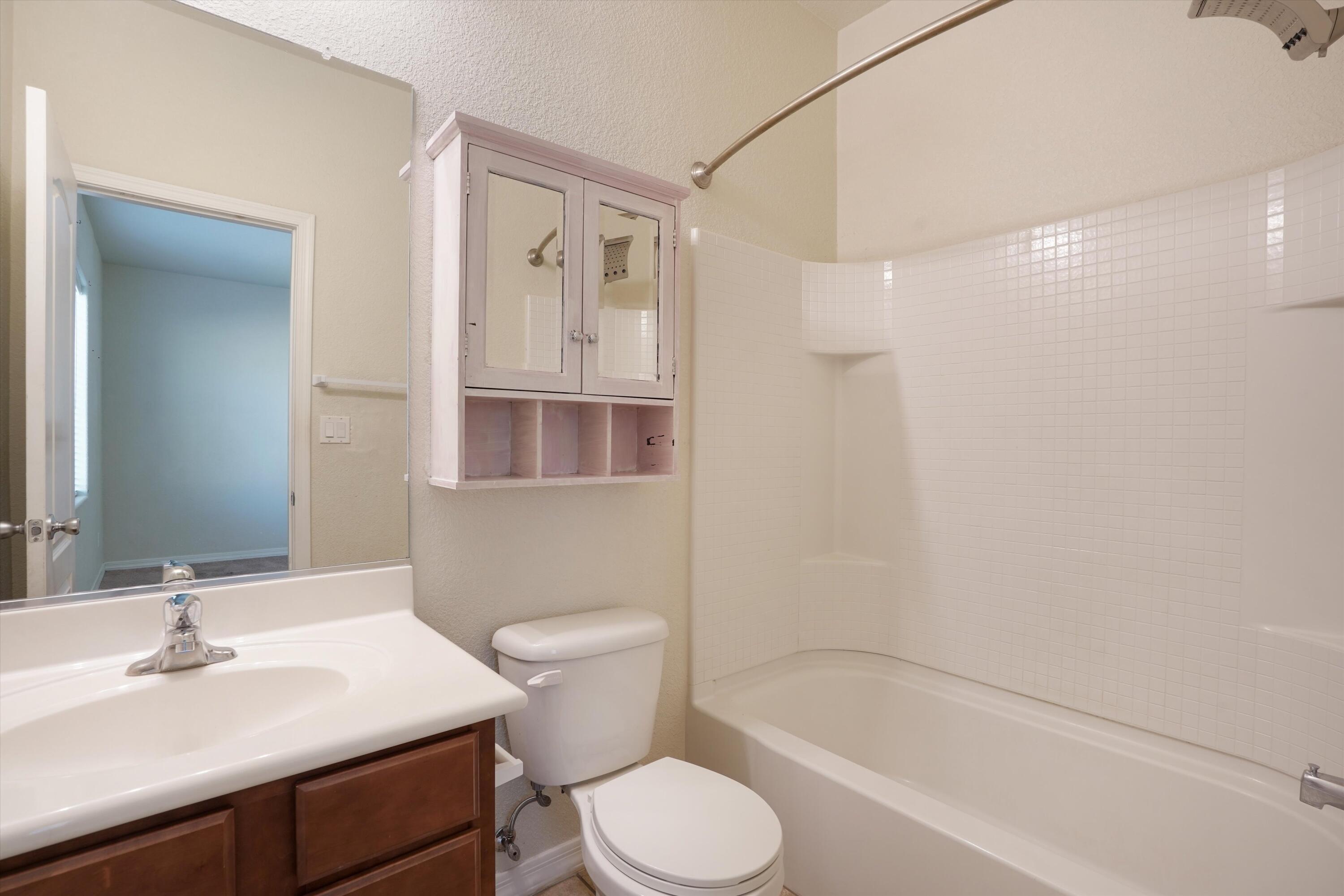 1709 Chisholm Trail NE