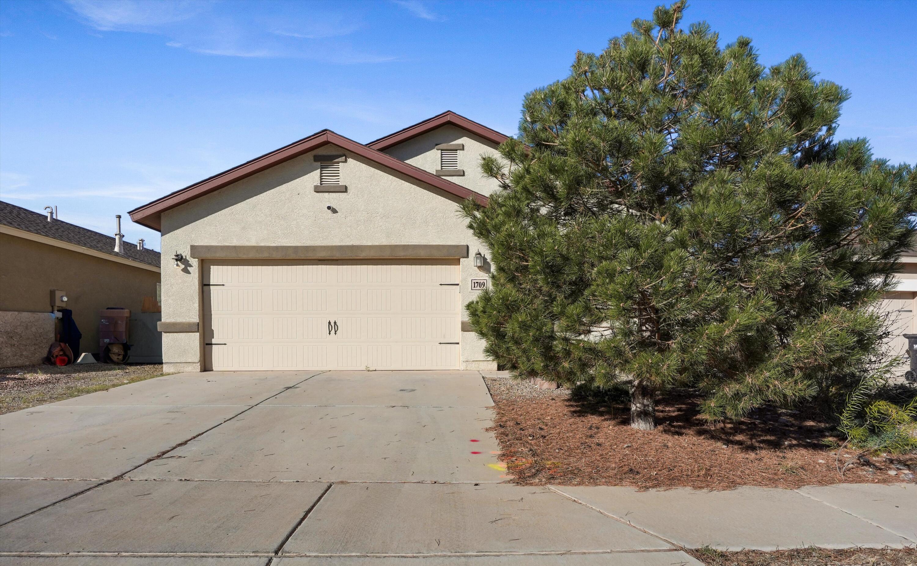 1709 Chisholm Trail NE