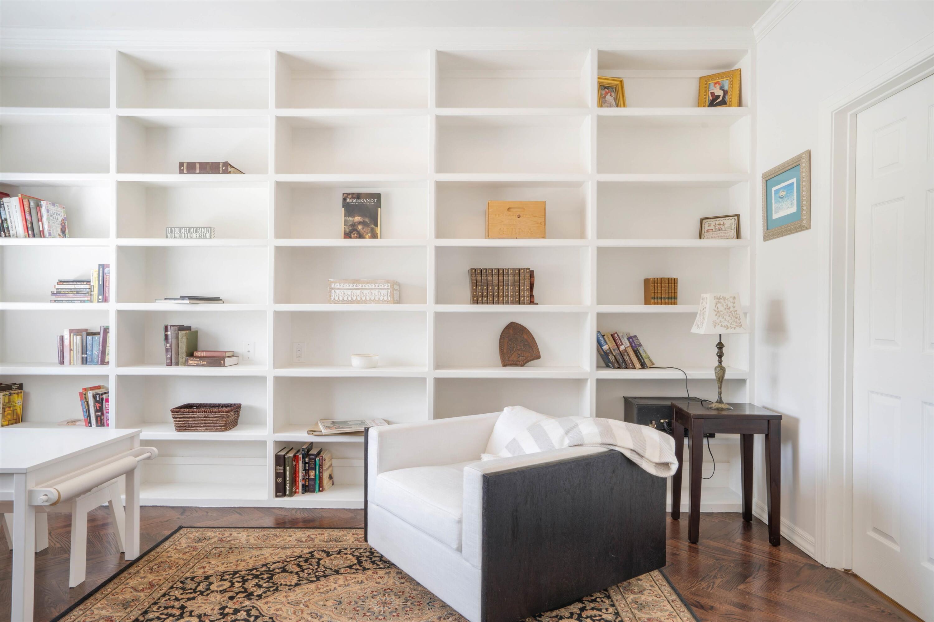 11119 Inverness Court NE