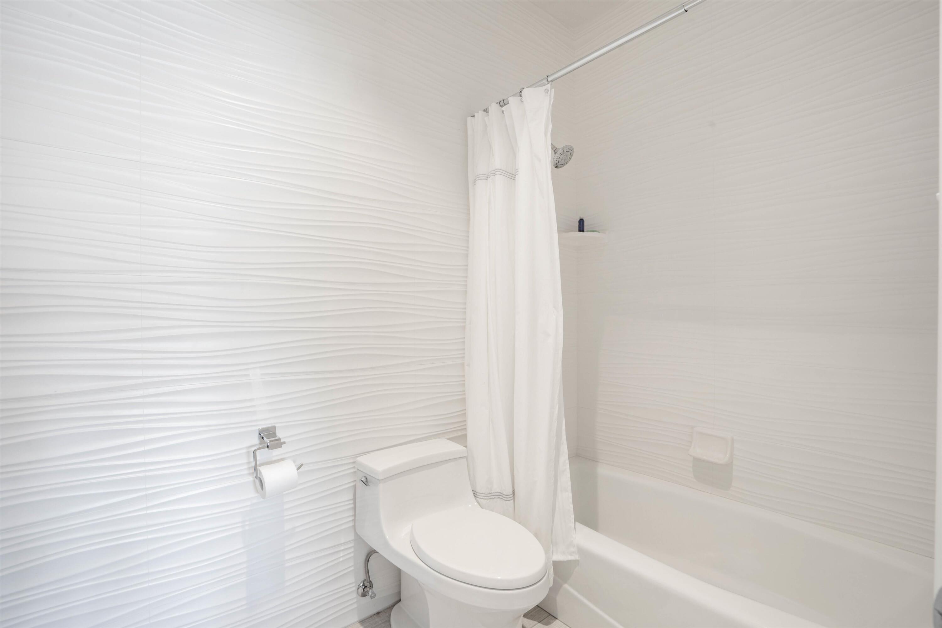 11119 Inverness Court NE