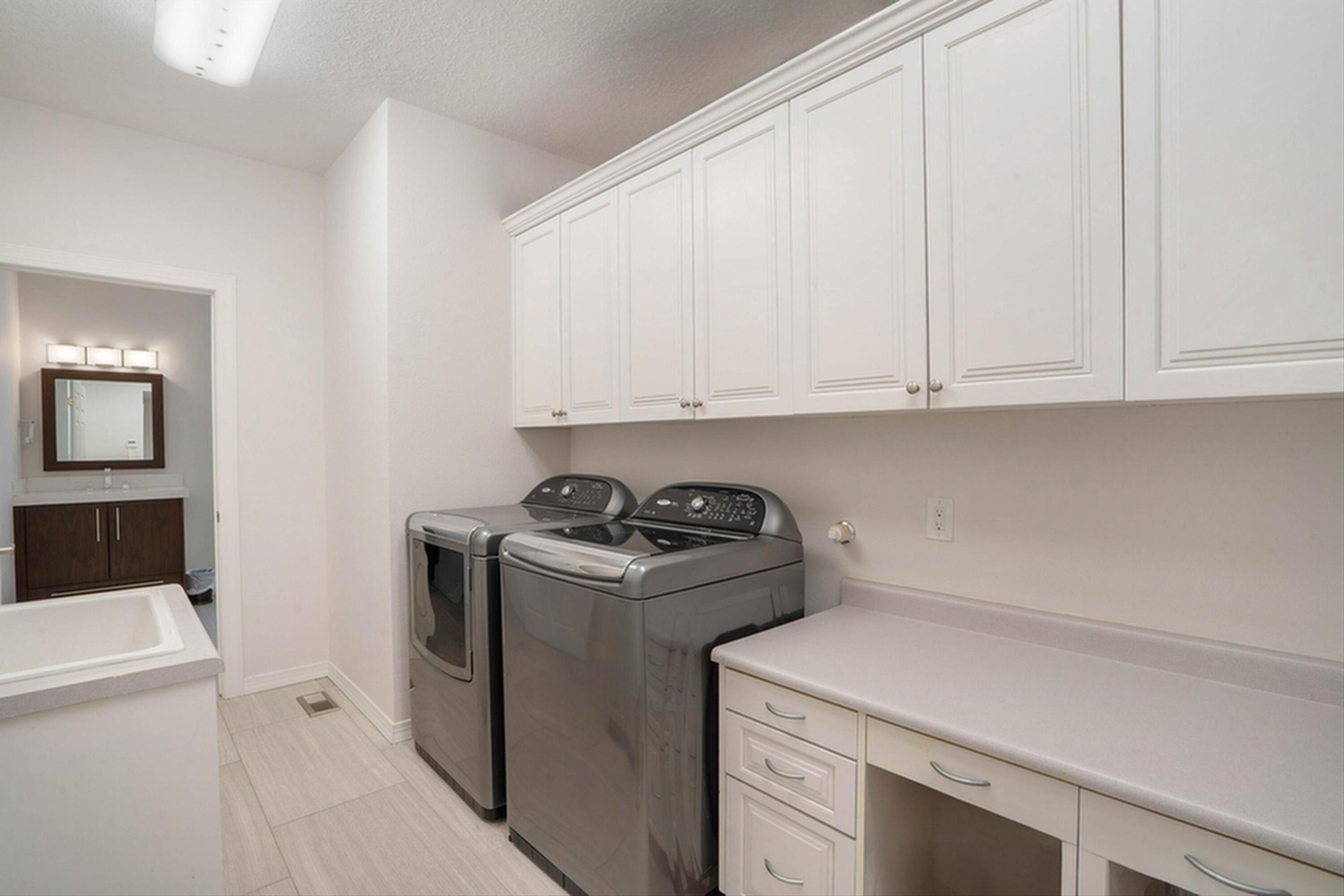 11119 Inverness Court NE