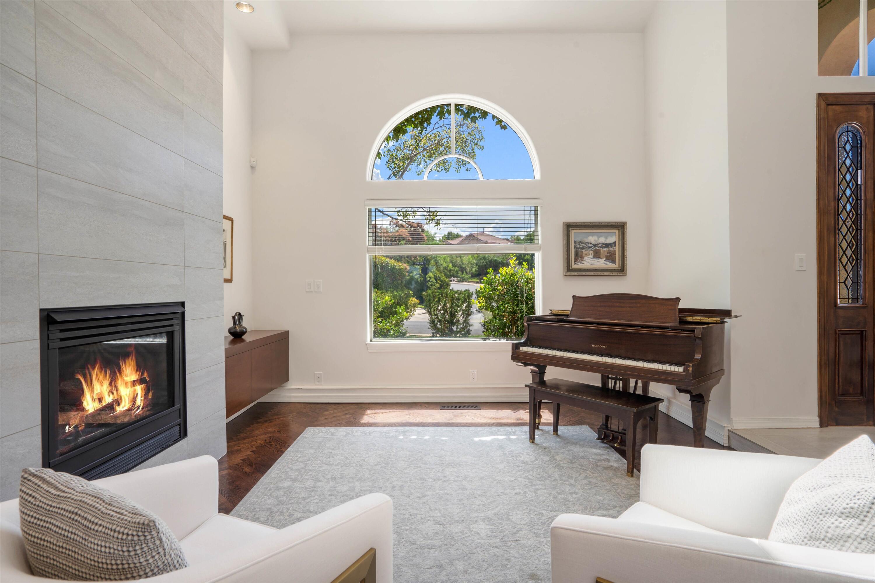 11119 Inverness Court NE