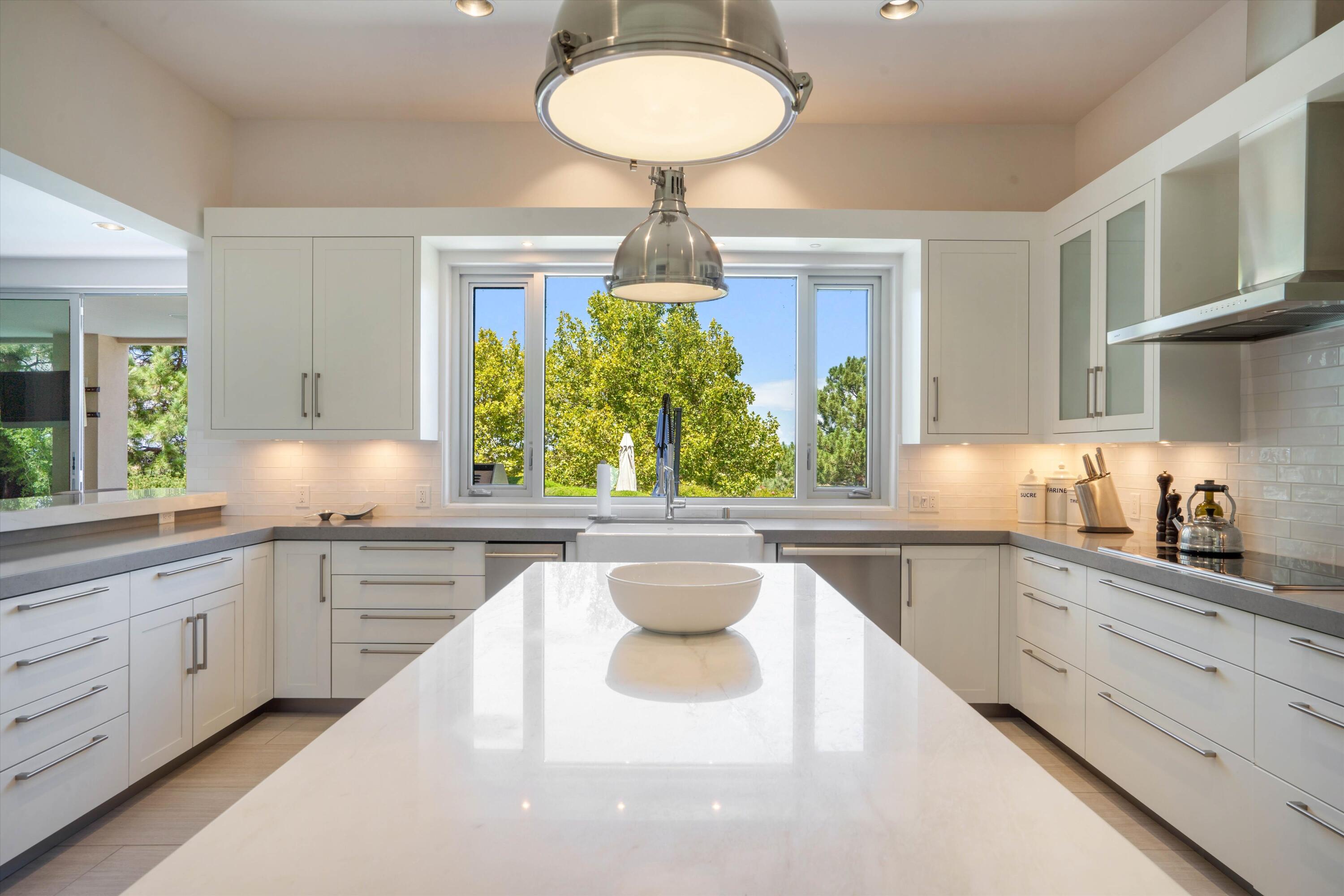 11119 Inverness Court NE