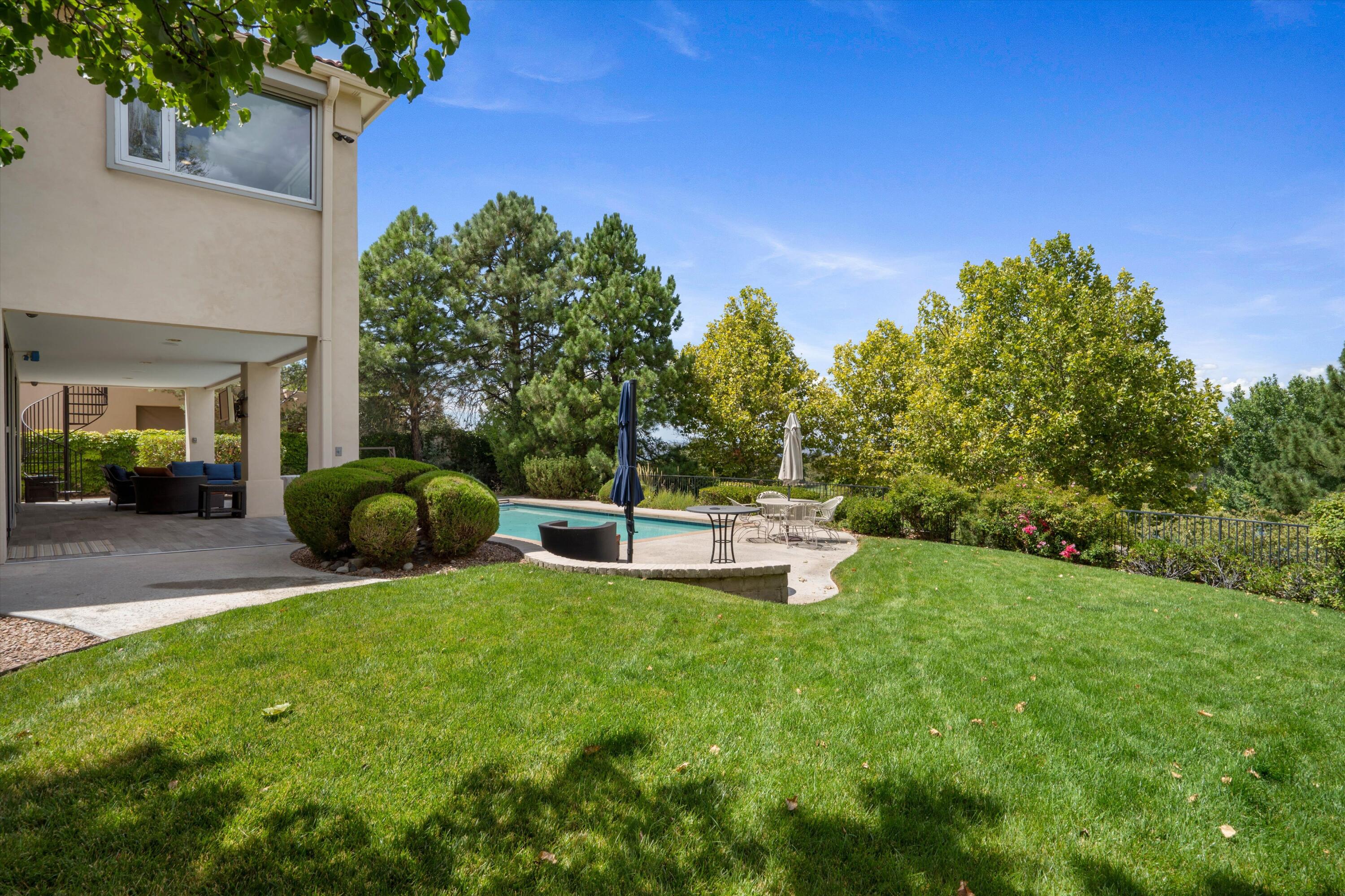 11119 Inverness Court NE