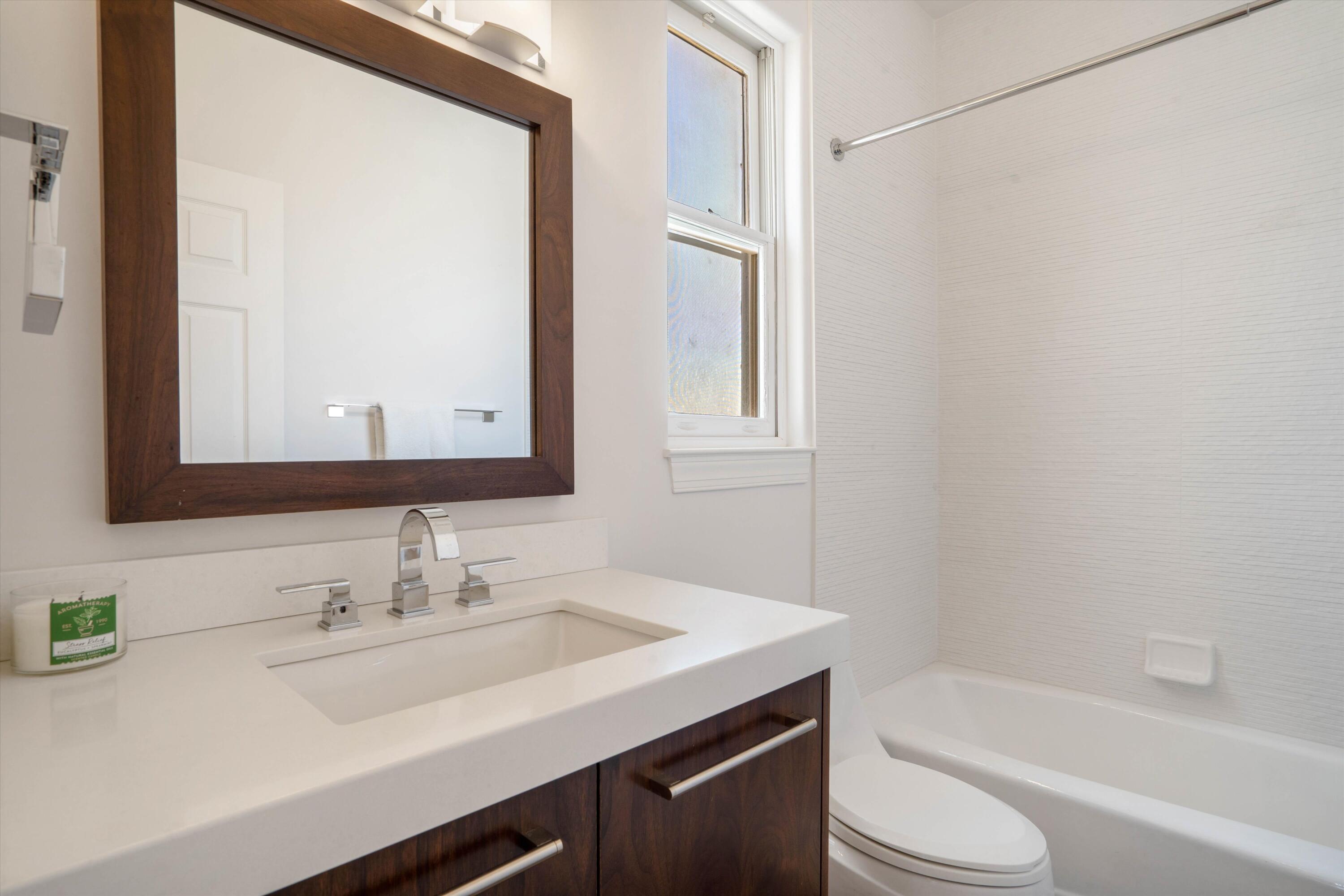 11119 Inverness Court NE