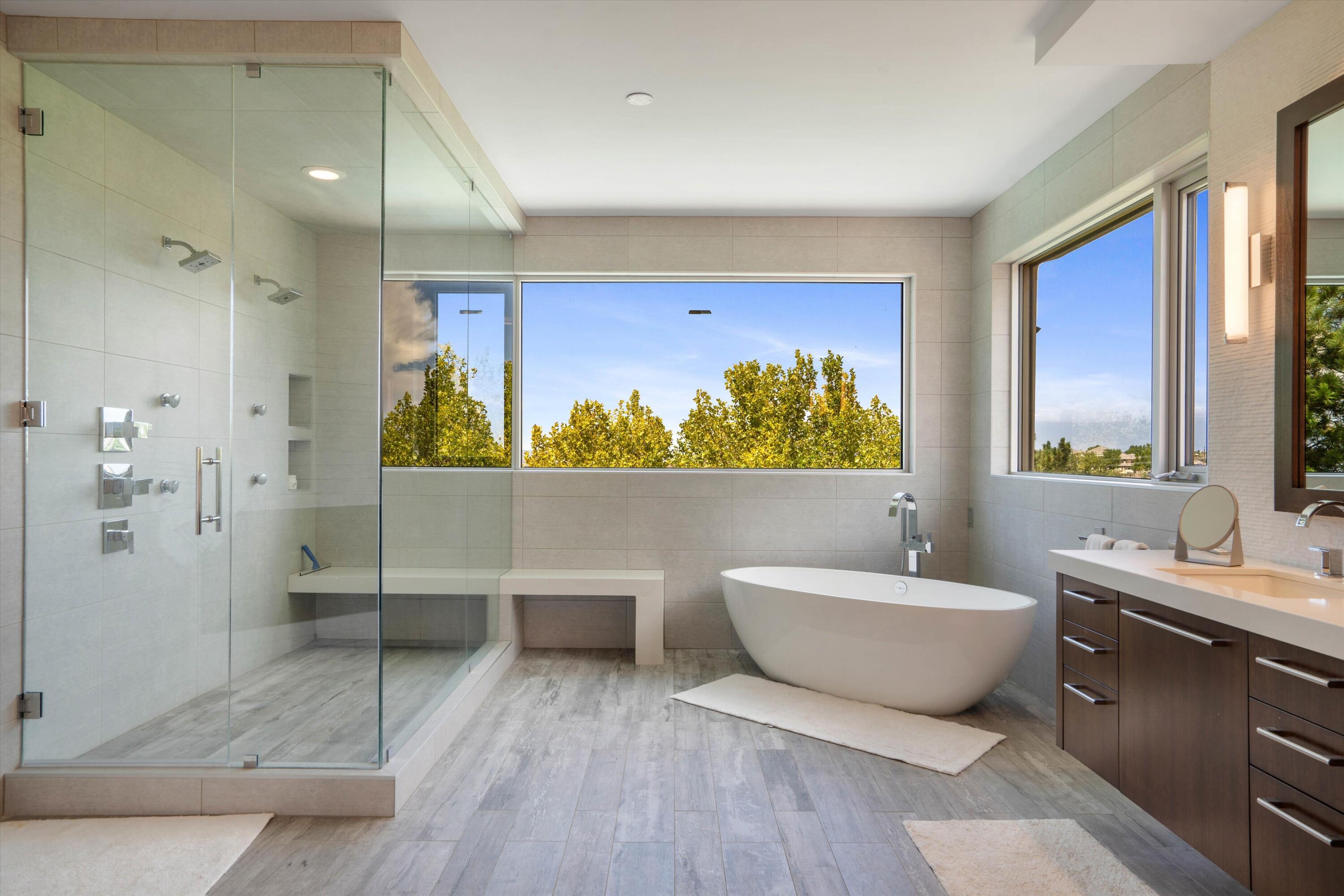 11119 Inverness Court NE