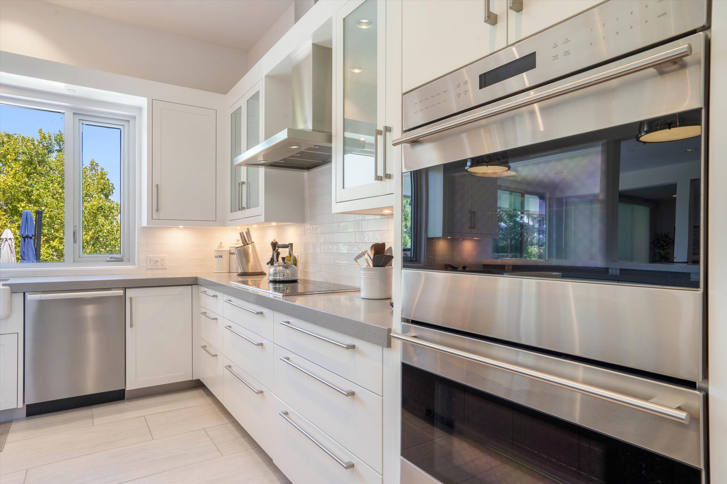 11119 Inverness Court NE