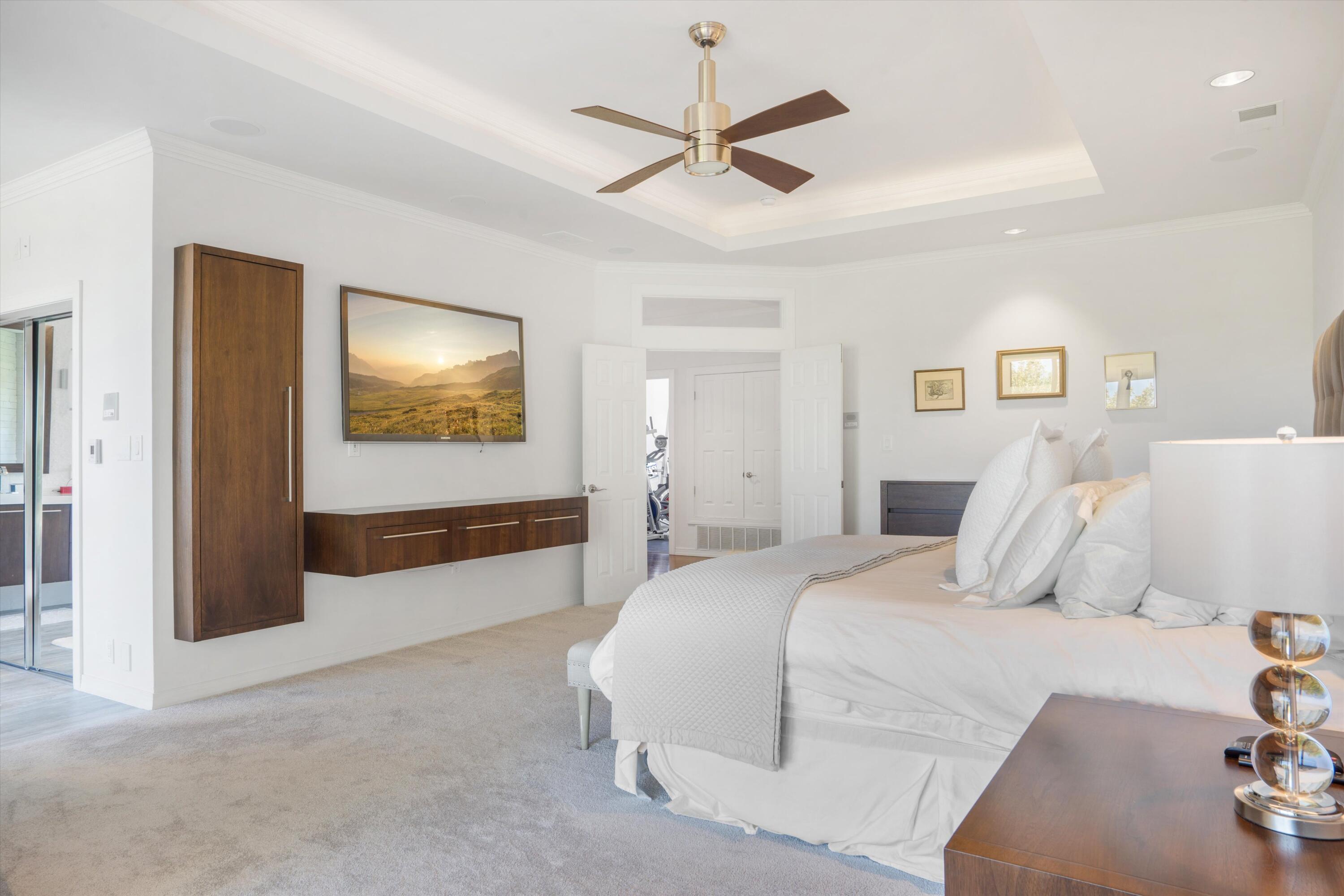 11119 Inverness Court NE