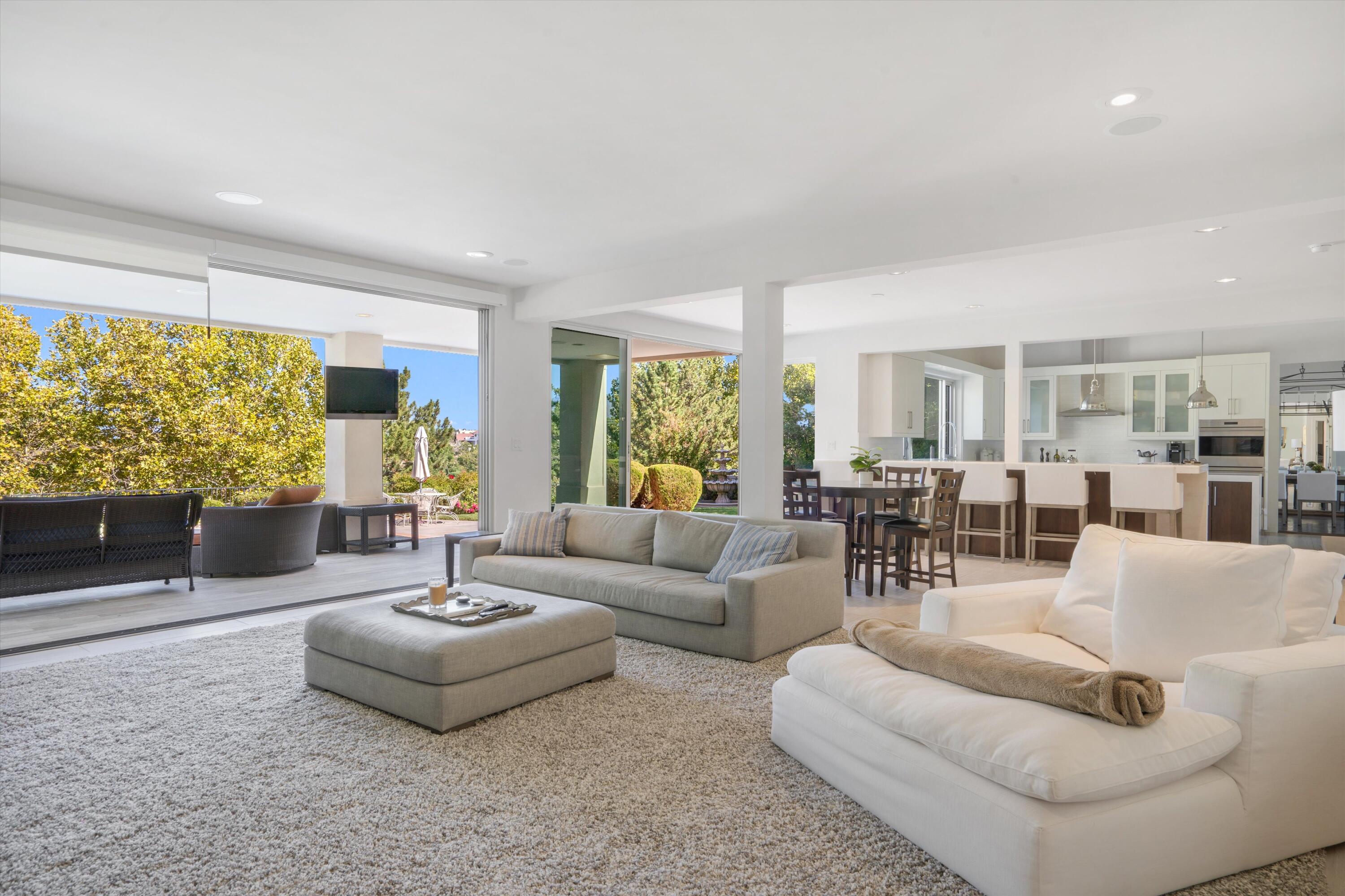 11119 Inverness Court NE