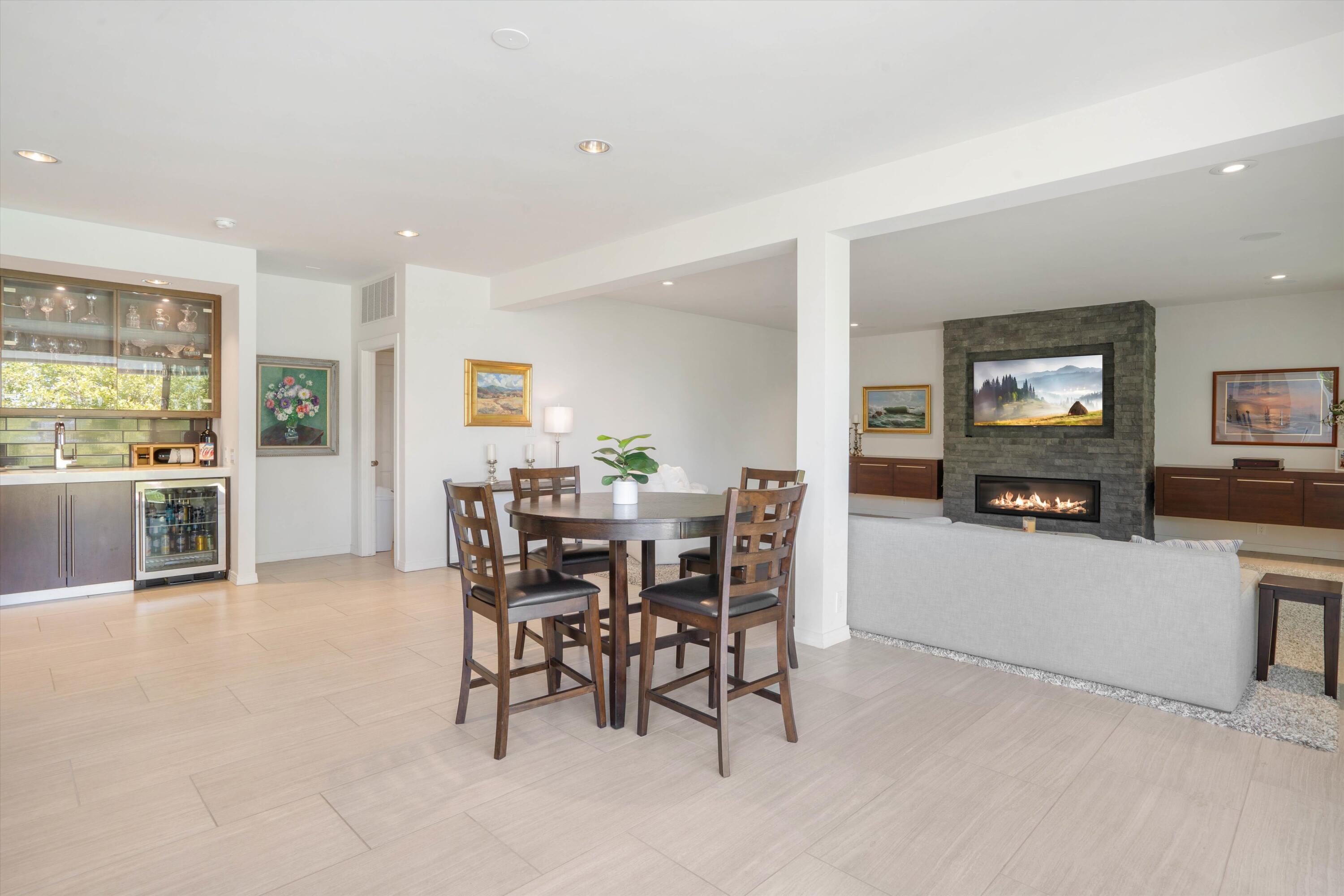 11119 Inverness Court NE