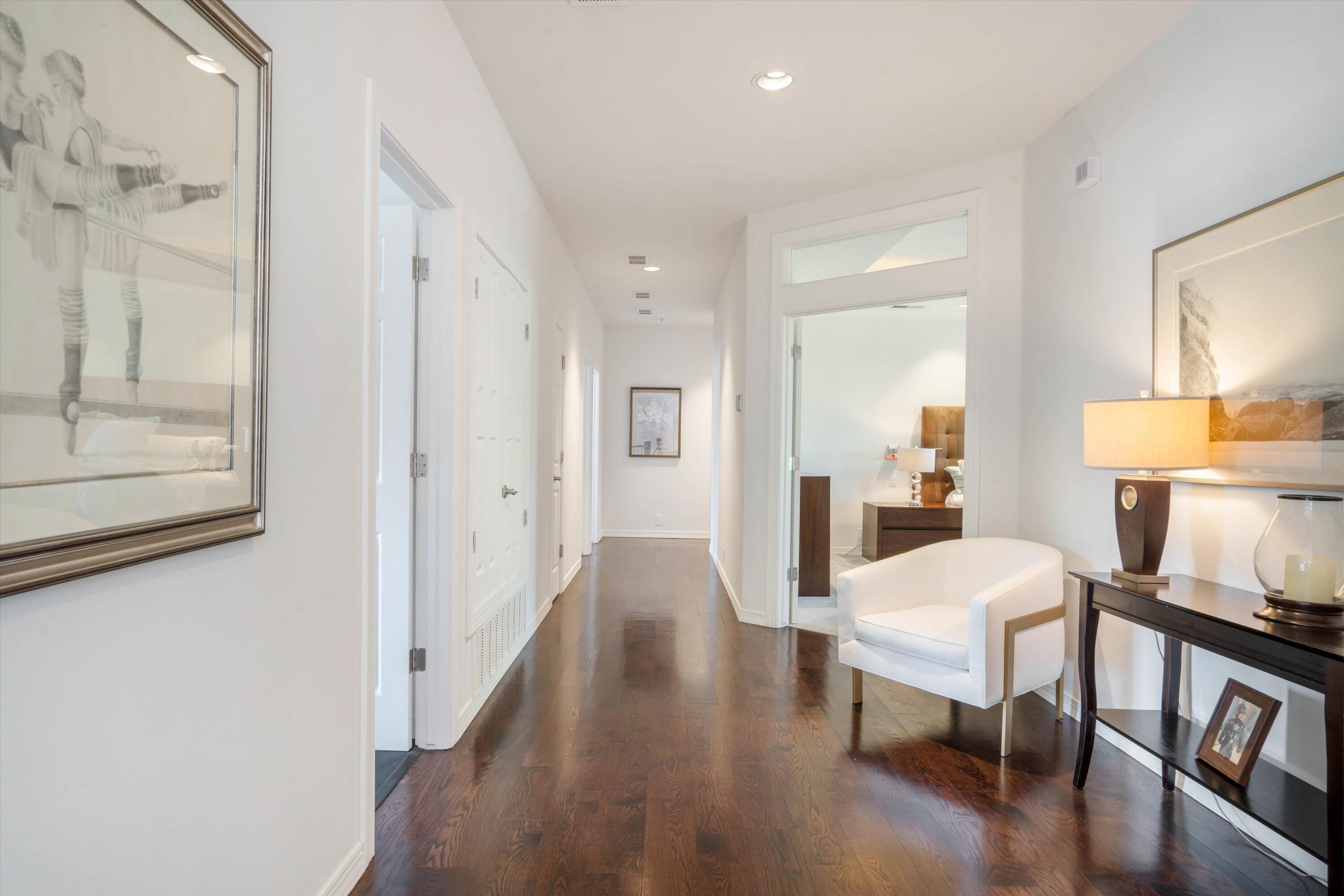 11119 Inverness Court NE