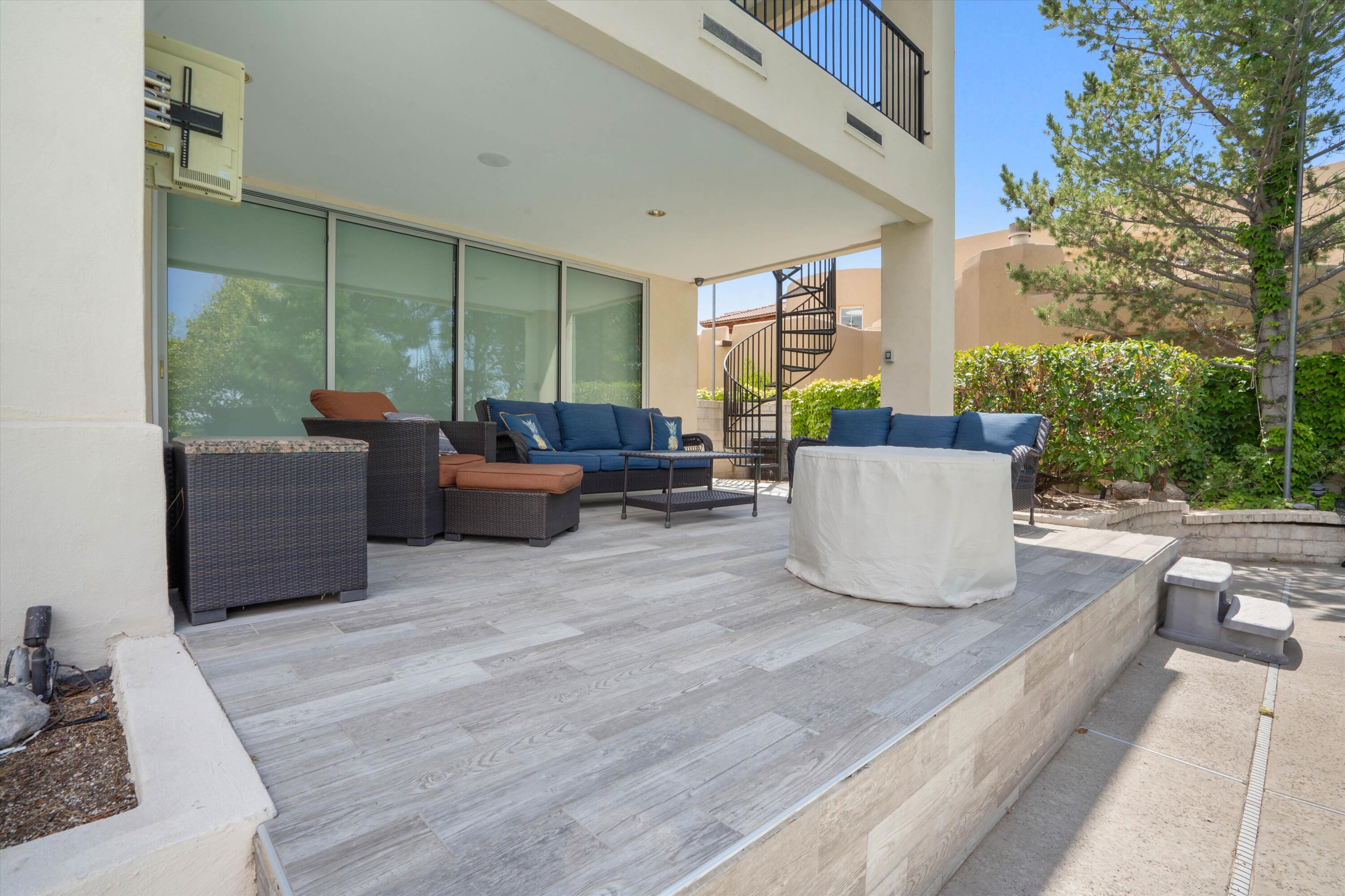 11119 Inverness Court NE