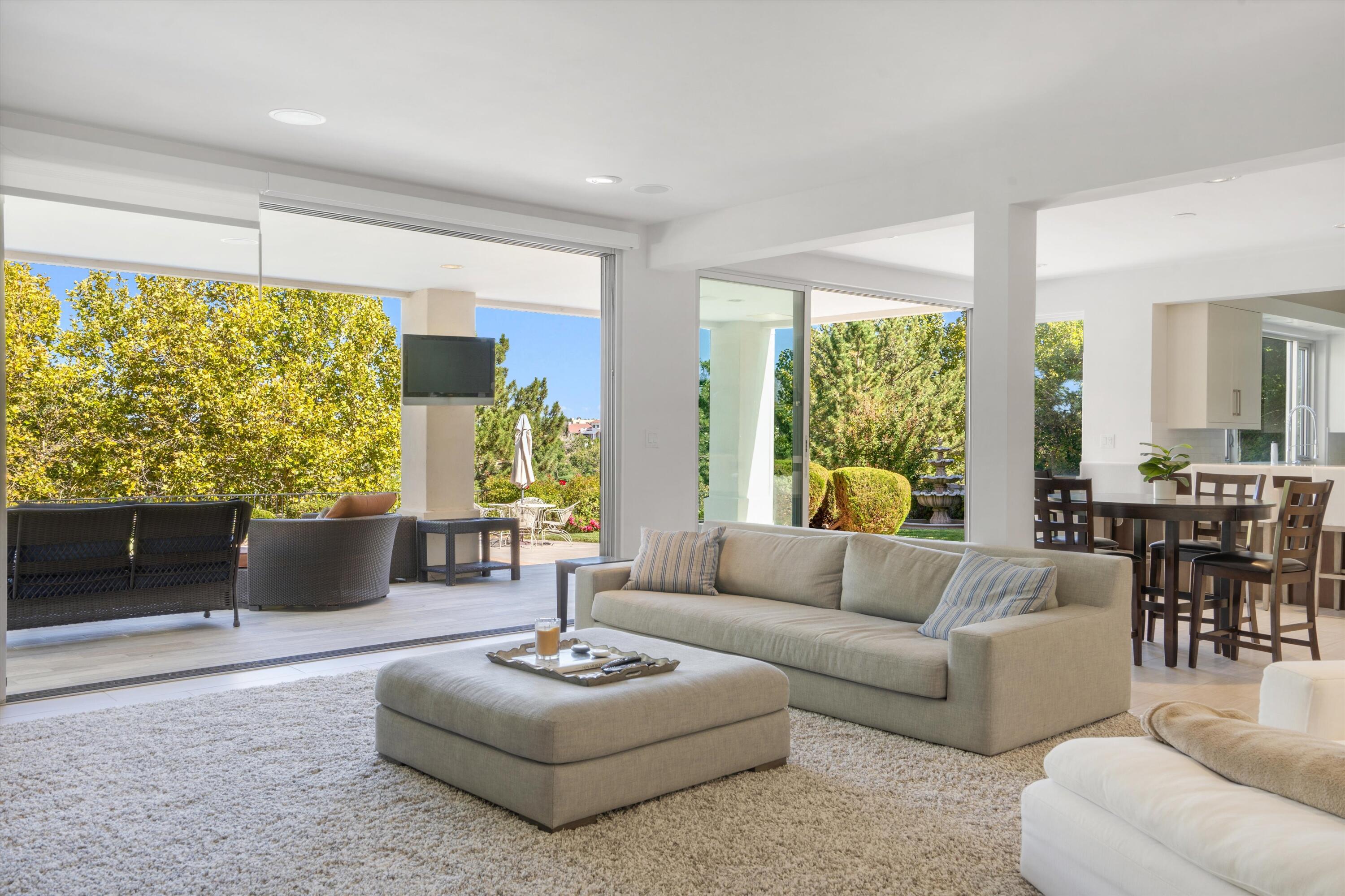 11119 Inverness Court NE