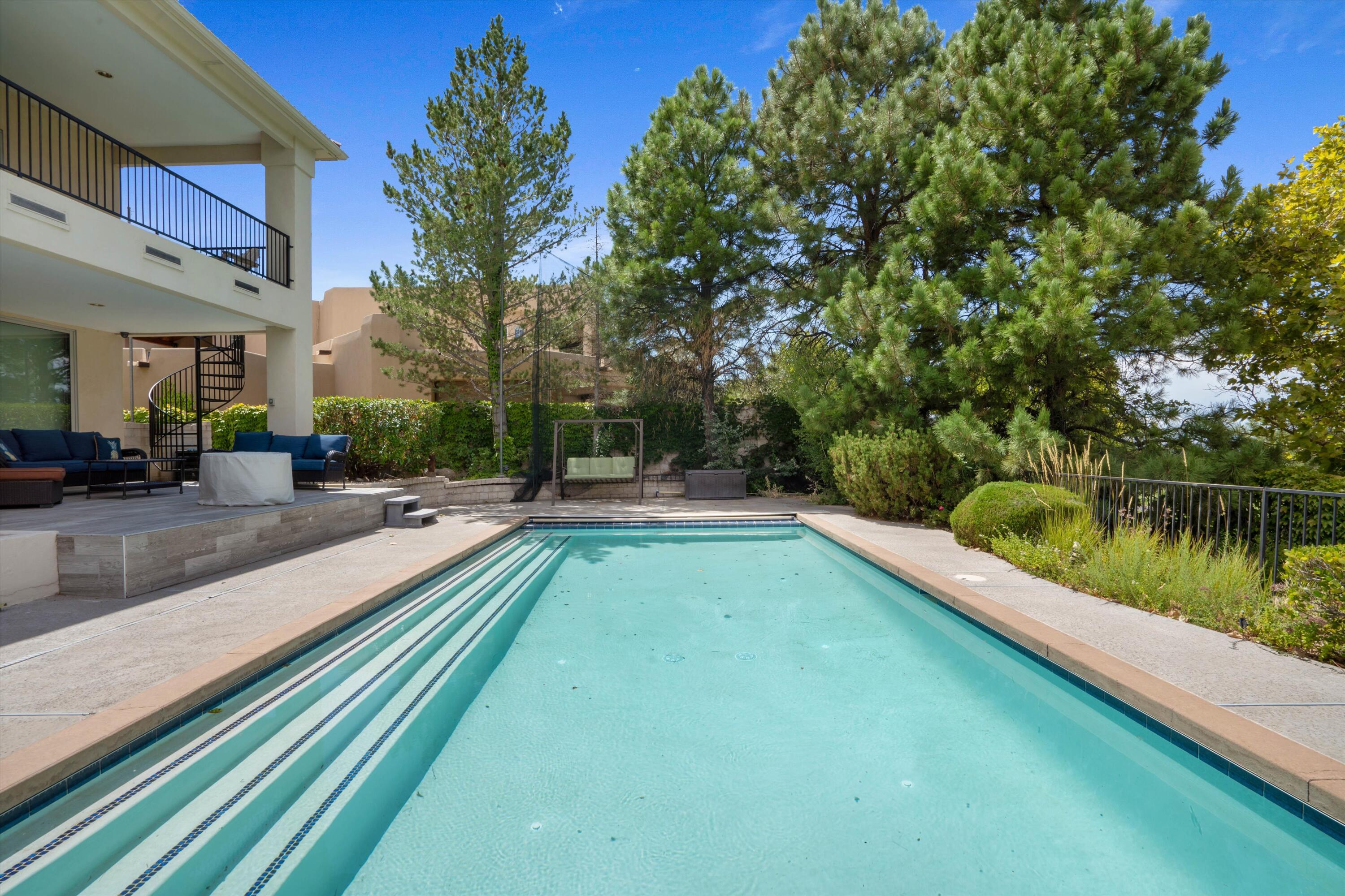 11119 Inverness Court NE