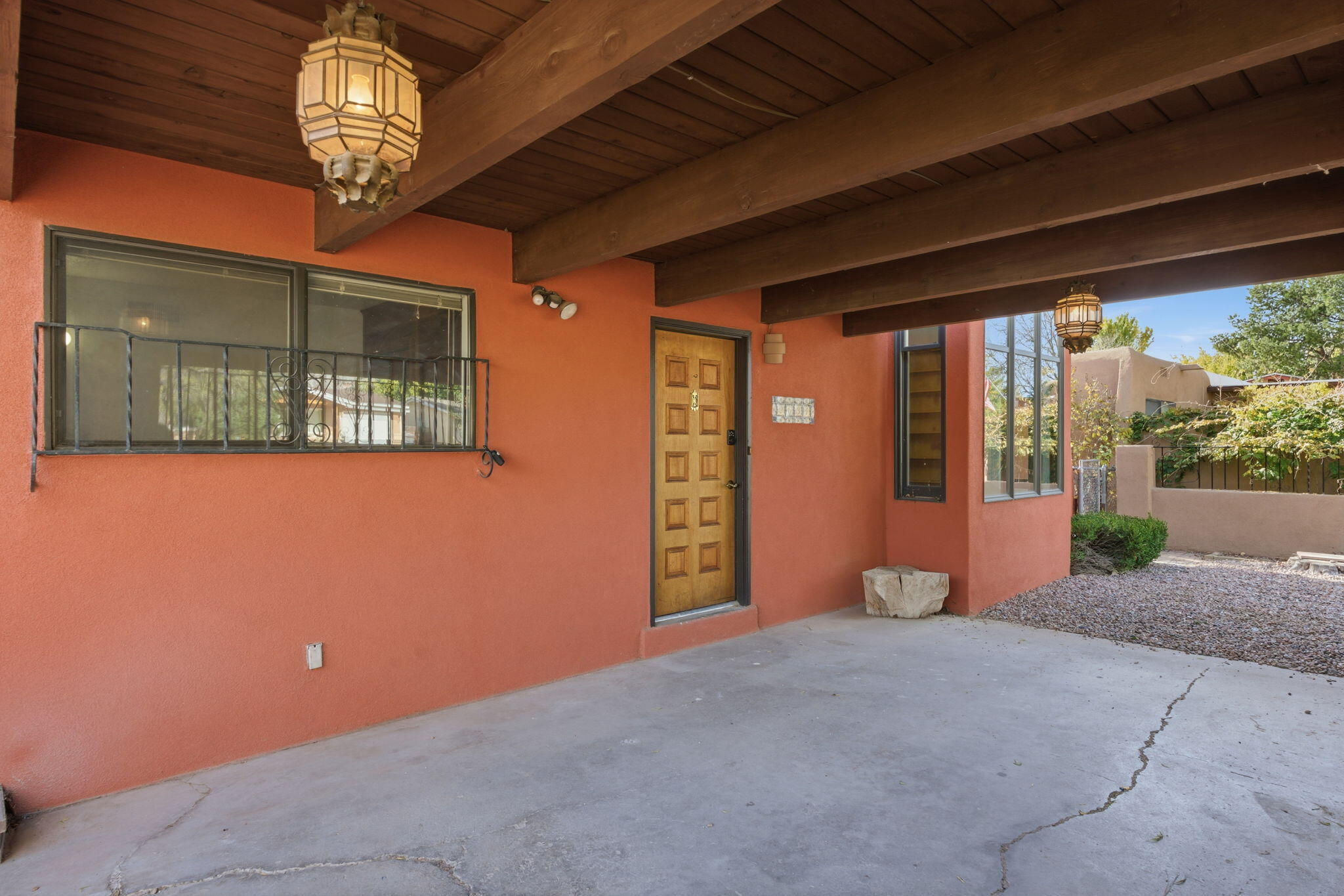 2634 Oro Vista Road NW