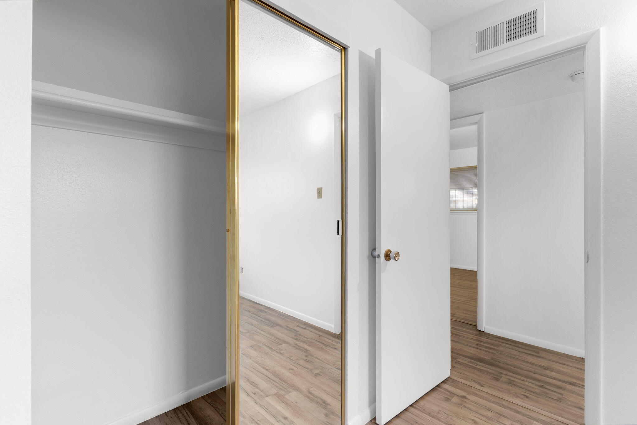 2634 Oro Vista Road NW