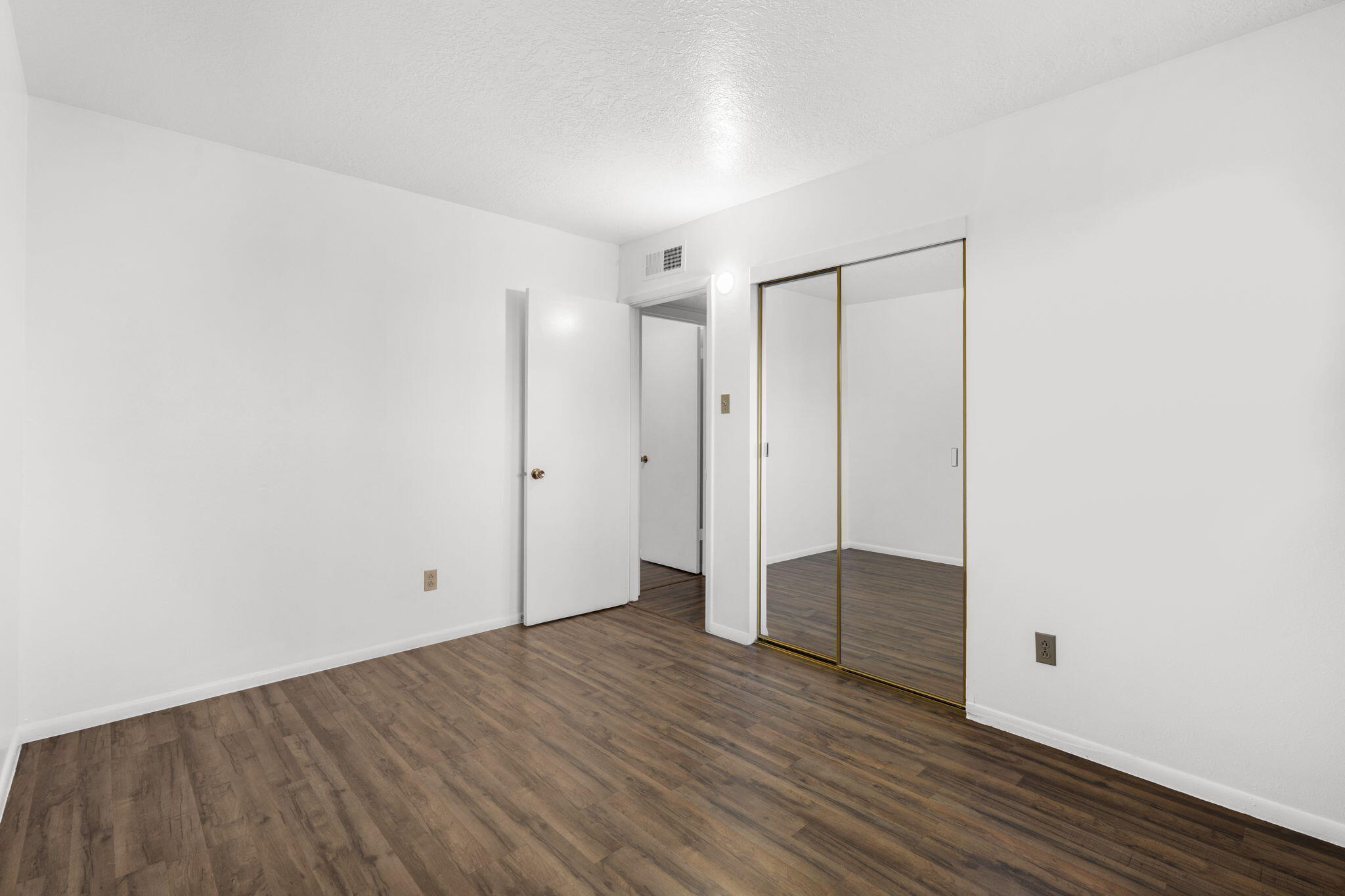 2634 Oro Vista Road NW